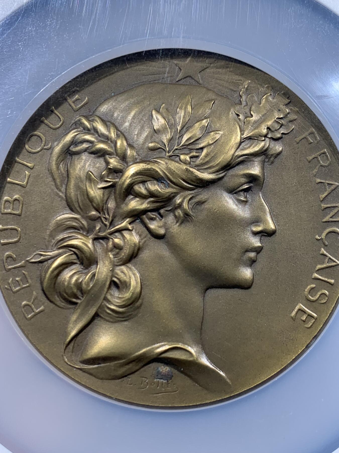 《竞宝斋》第478场 周日，周一 2场连拍 （全场包邮）欢迎送拍 NGC MS63BN 法国1945年巴黎酿酒师协会铜章，bottee大师作品，法国行业协会章代表，工艺精湛底蕴厚重。加大加厚盒