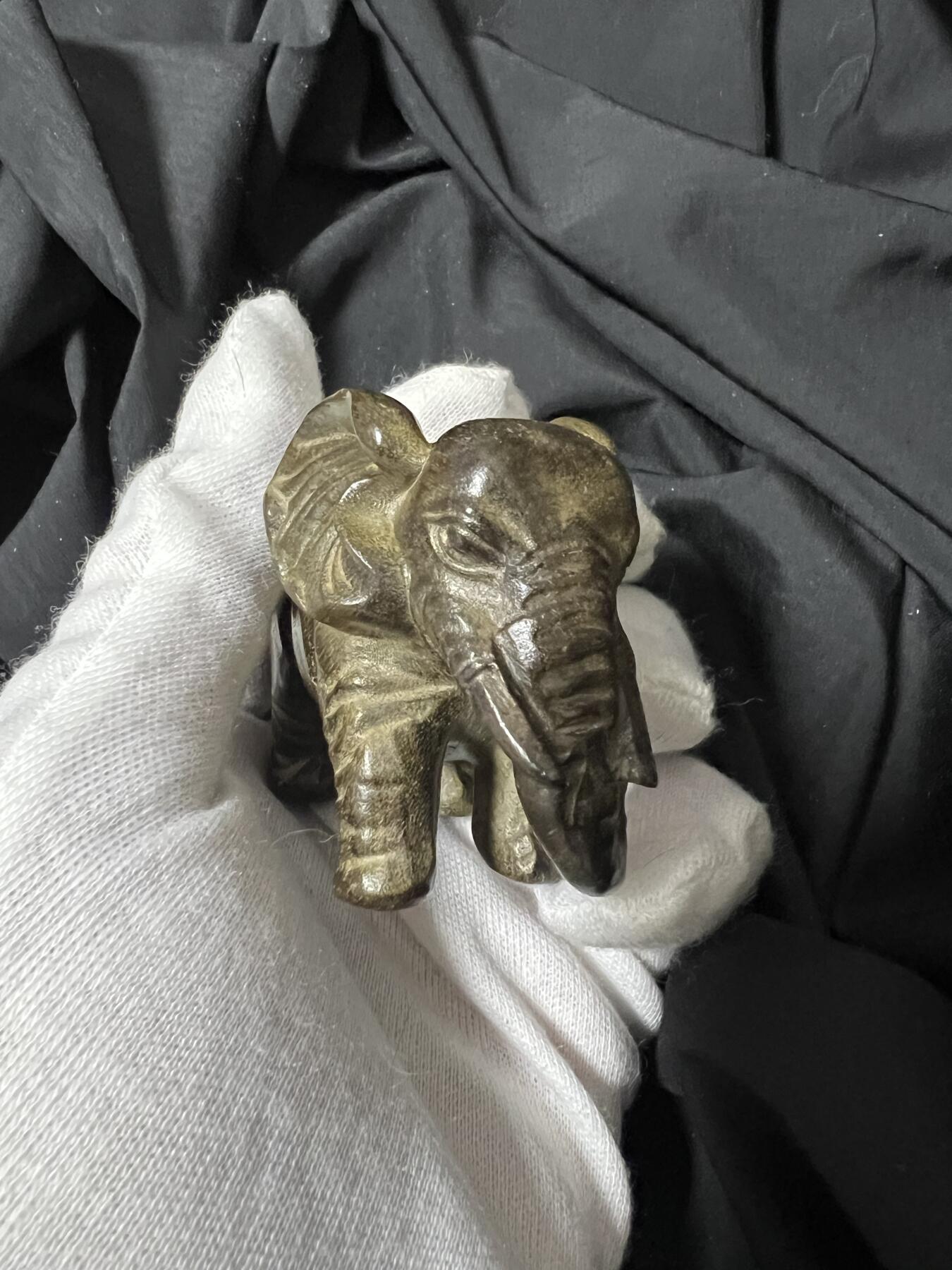 零元拍：金丝楠 阴沉木 太平有象 雕件手把件，满手留香金丝流溢。67/38/48.5MM