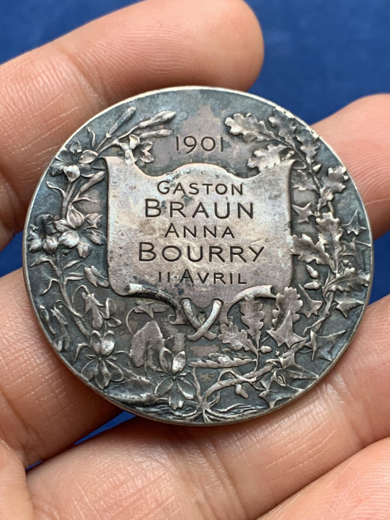 《竞宝斋》第478场 周日，周一 2场连拍 （全场包邮）欢迎送拍 名家奥斯卡罗蒂作法国婚礼银章 31.75克 41.3mm 丰饶角银标