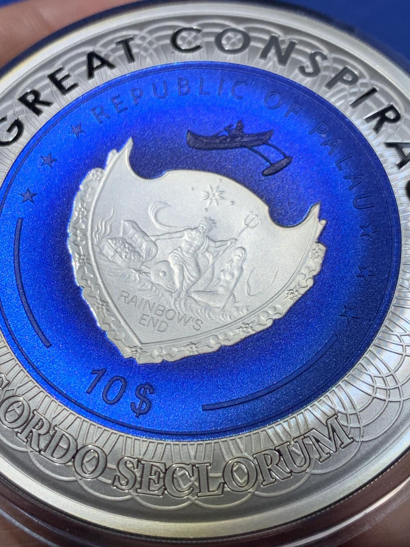 《竞宝斋》第478场 周日，周一 2场连拍 （全场包邮）欢迎送拍 帕劳2019年10元彩色精制银币 大阴谋系列-地平说（系列首枚） 2盎司999银 发行量500枚 盒证全