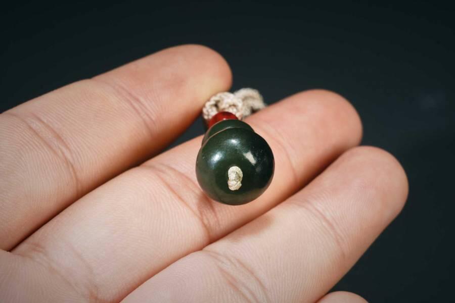 上海都达杂项专场六十八【全场包邮】 天然和田玉青玉小葫芦挂件 附鉴定证书95-164