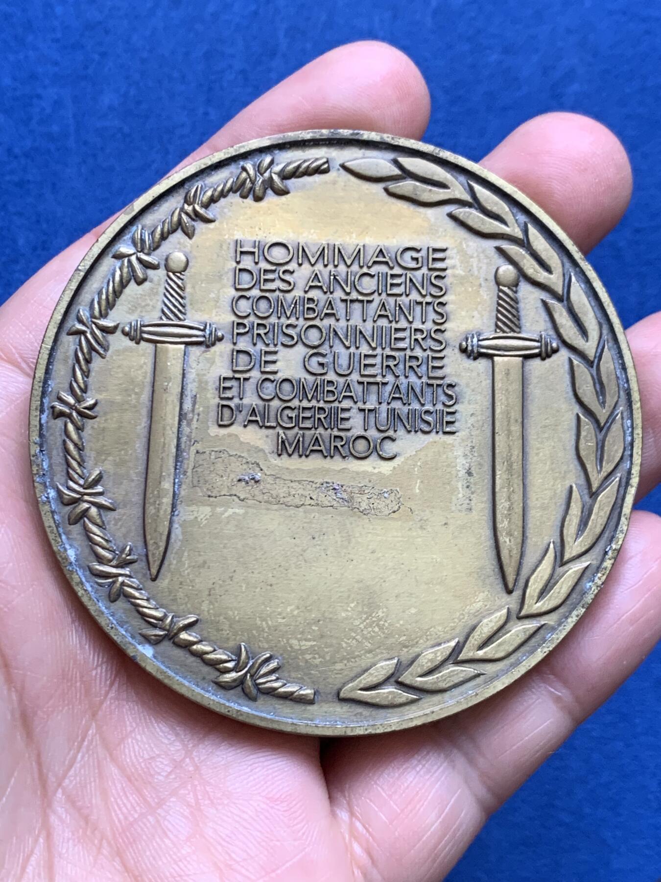 《竞宝斋》第478场 周日，周一 2场连拍 （全场包邮）欢迎送拍 三枚一组 欧洲大铜章 总重 375.6克 68-69.2mm