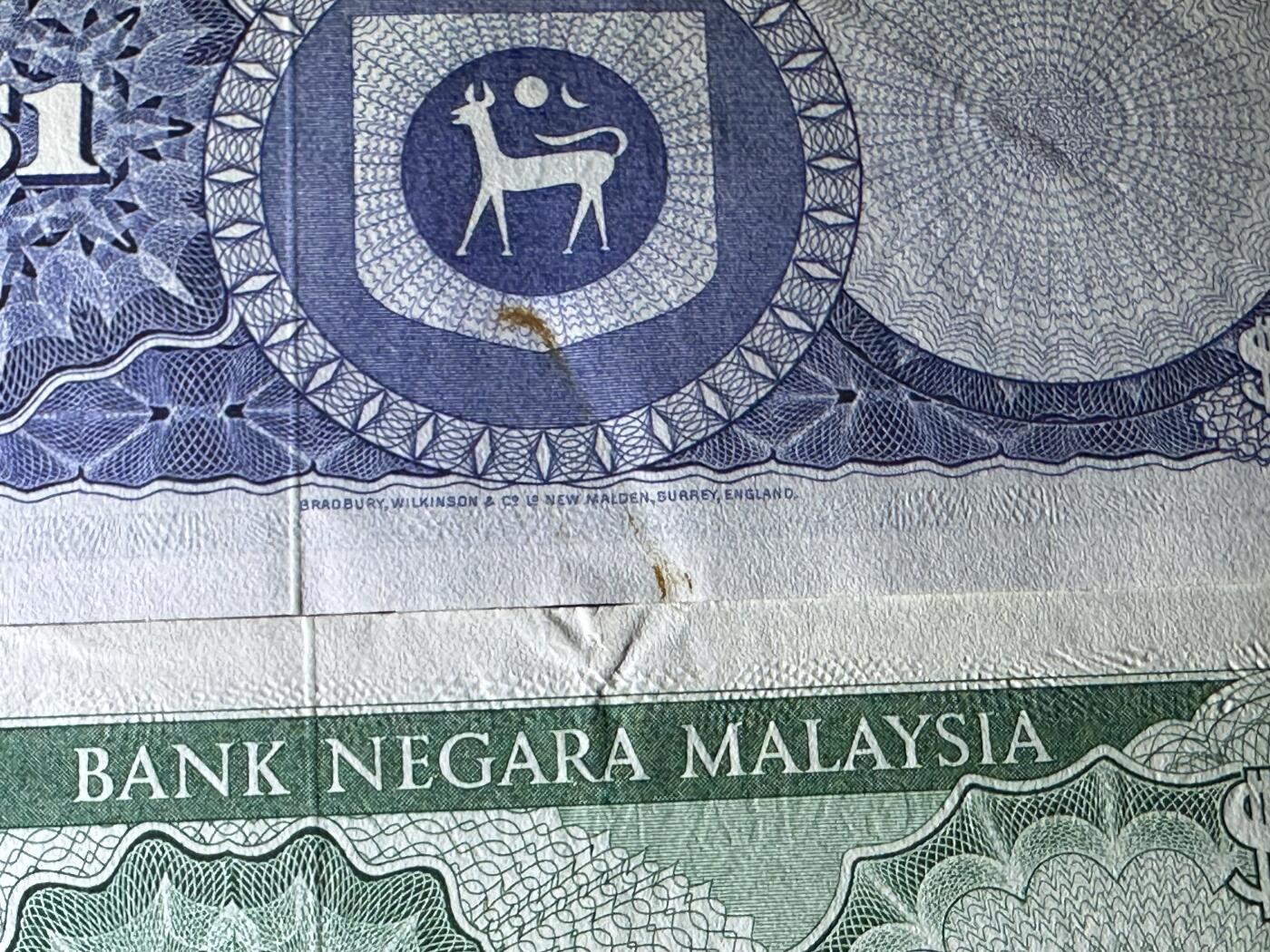 《外钞收藏家》第六百二十四期（精品场）（长期征集拍品、欢迎藏友们联系合作） 马来西亚1、5、10林吉特 三张一起 AU品相和UNC-