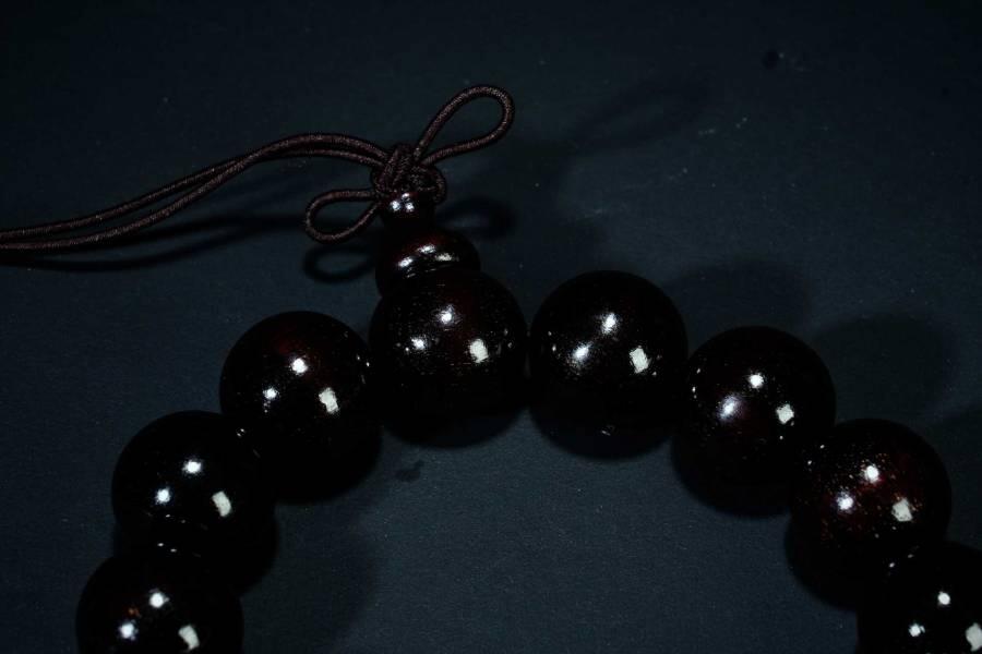 上海都达杂项专场六十八【全场包邮】 印度小叶紫檀爆满金星1.5圆珠手串 附鉴定证书95-296