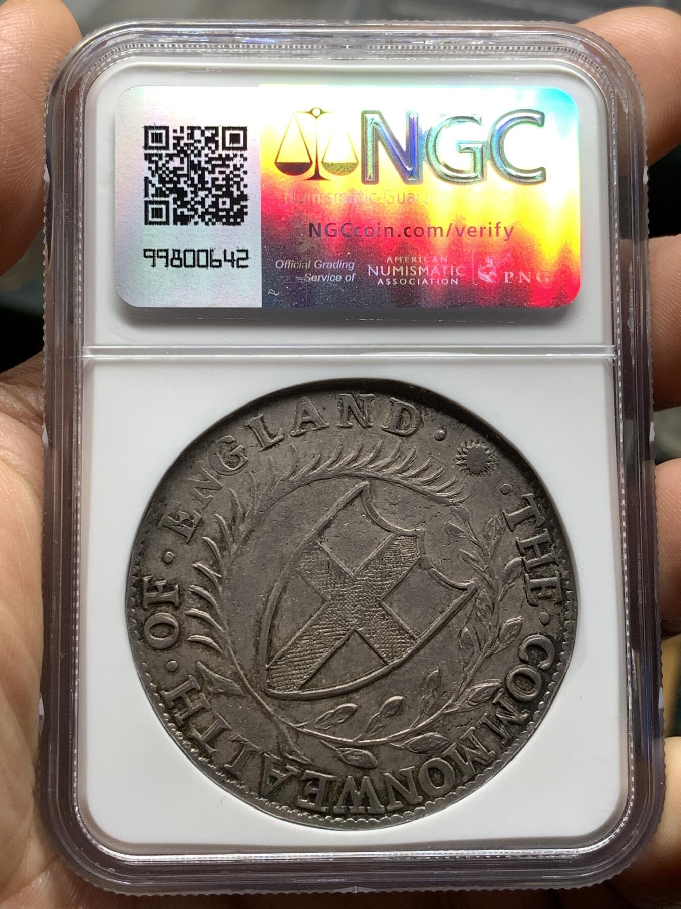 《竞宝斋》第478场 周日，周一 2场连拍 （全场包邮）欢迎送拍 NGC MS61 英国1656/4骑字commonwealth克朗，英国共和时期发行，少有的几种没有君主头像的英国钱币，大名誉品，最近成交感觉有锉痕的拍卖7200刀 本次的这枚明显好很多