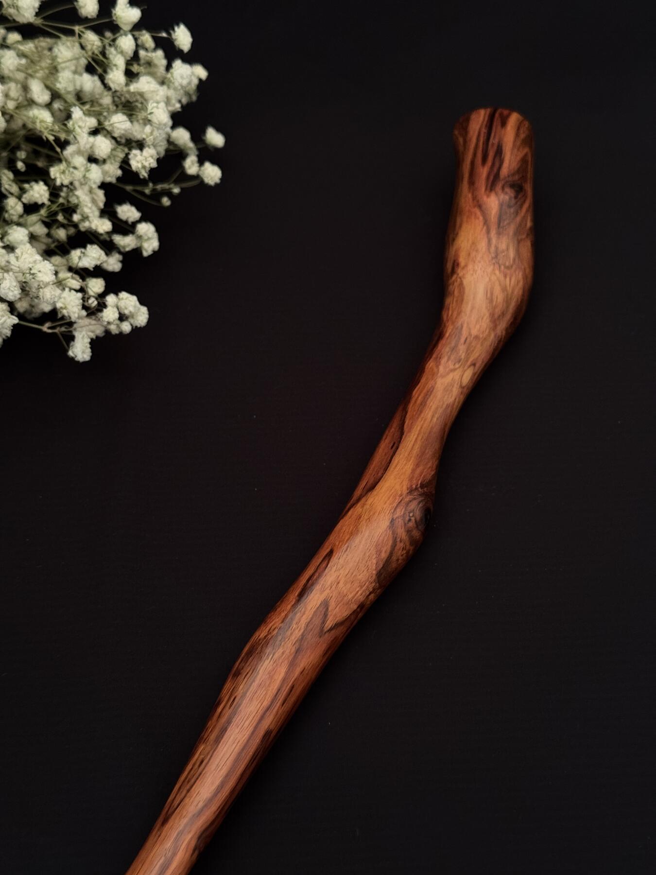 零元拍：NO.13海南黄花梨随形文玩把玩棍，尺寸长约：44.5CM