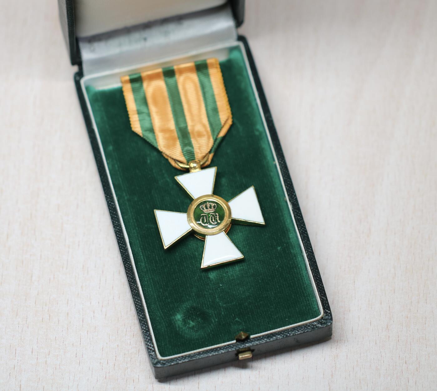 大猫徽章拍卖 第291期 卢森堡橡树王冠勋章 骑士级 带原盒