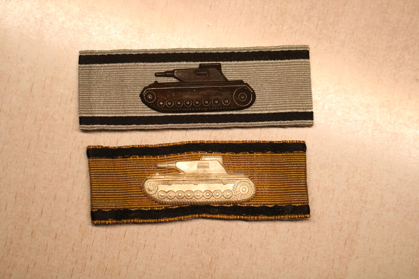 大猫徽章拍卖 第291期 德国银级金级坦克击毁臂章 57版 