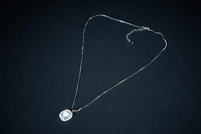 上海都达杂项专场六十八【全场包邮】 - 天然莫桑钻项链 附鉴定证书95-178