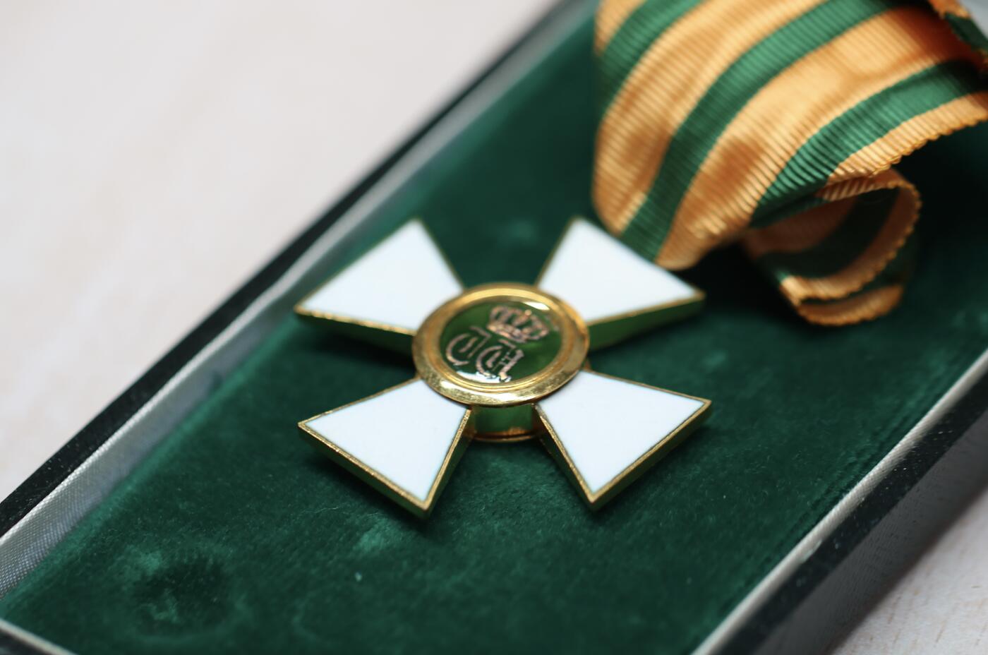 大猫徽章拍卖 第291期 卢森堡橡树王冠勋章 骑士级 带原盒