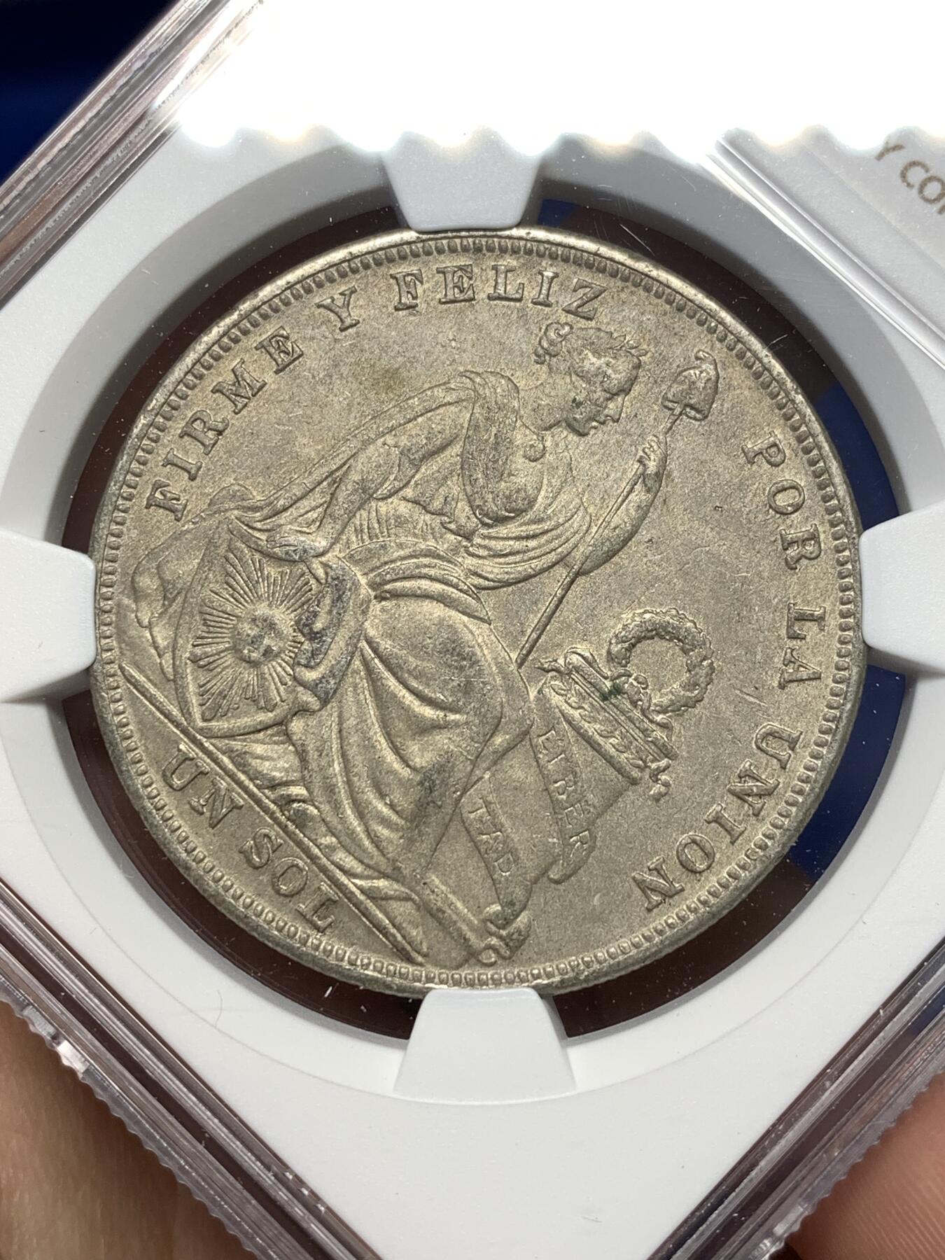 《竞宝斋》第478场 周日，周一 2场连拍 （全场包邮）欢迎送拍 NGC XF45 秘鲁1924年坐人女神1索尔银币