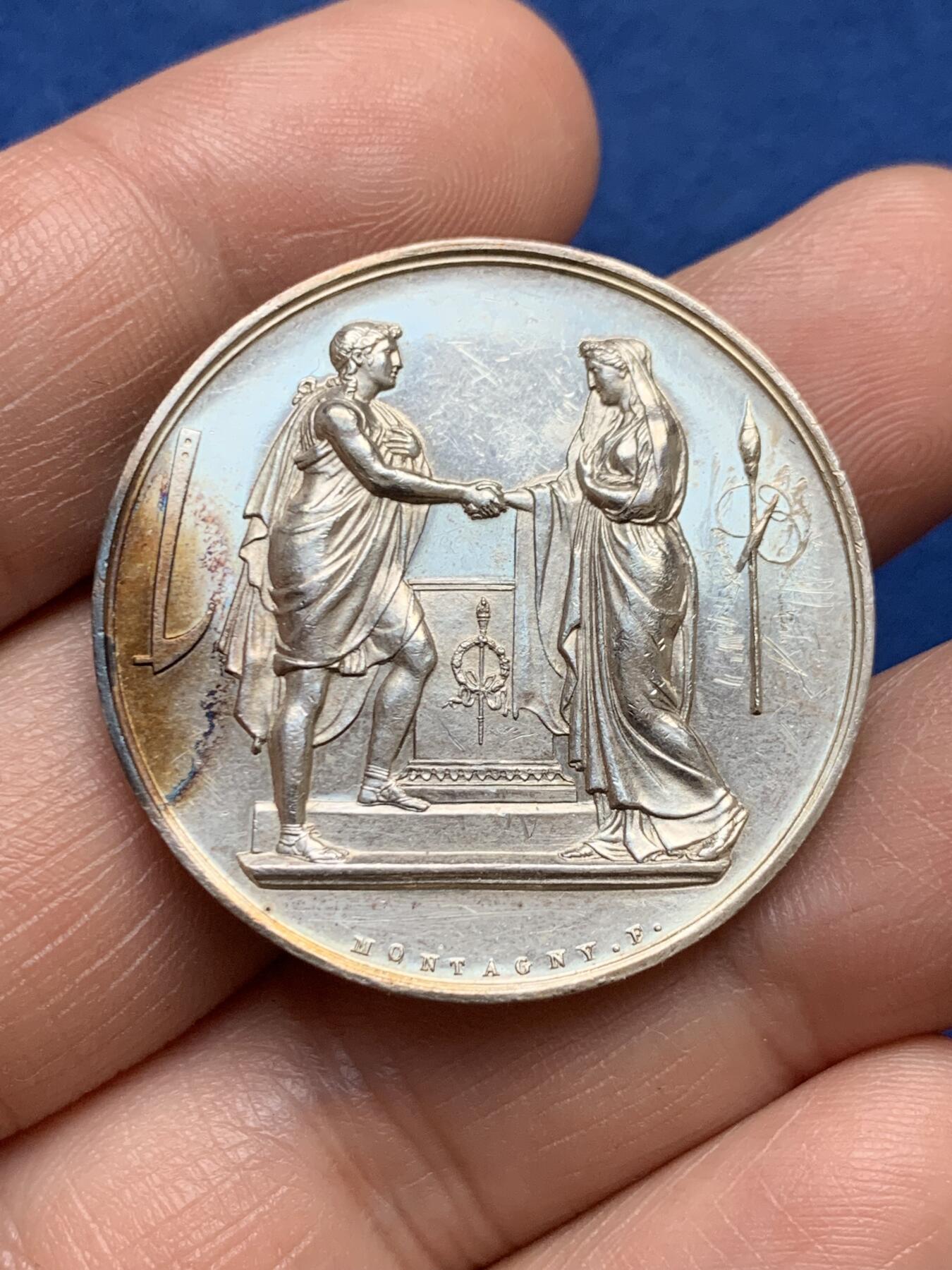 《竞宝斋》第478场 周日，周一 2场连拍 （全场包邮）欢迎送拍 法国1898年结婚纪念银章 34.3mm 18.6克 油灯边铭