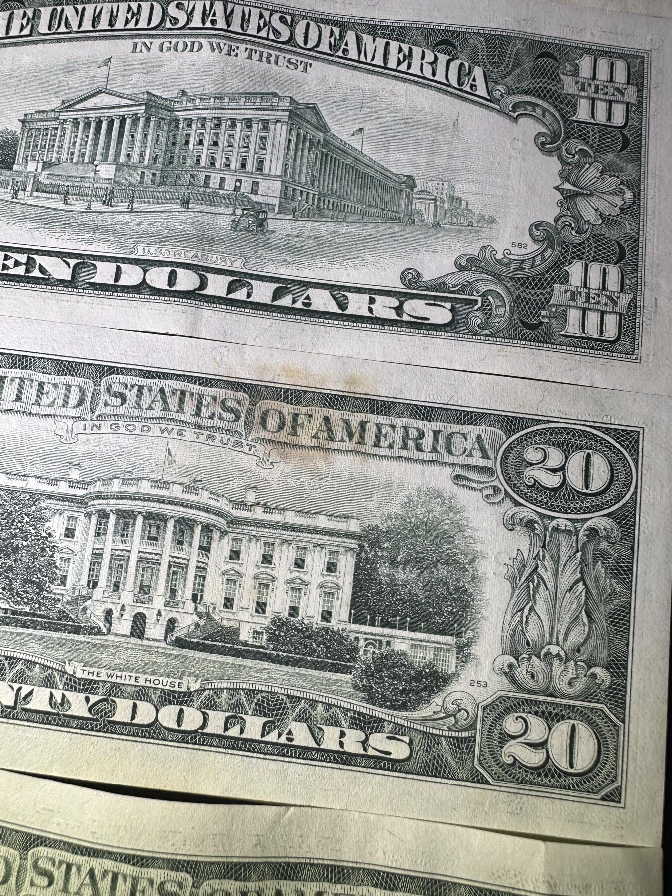 《外钞收藏家》第六百二十四期（精品场）（长期征集拍品、欢迎藏友们联系合作） 美国小头版10和20美元 4张一起 非全新 品相如图