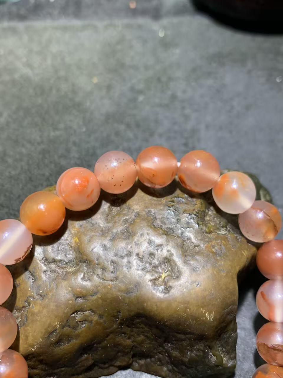 精美川料南红玛瑙荔枝冻飘红单圈手串一条