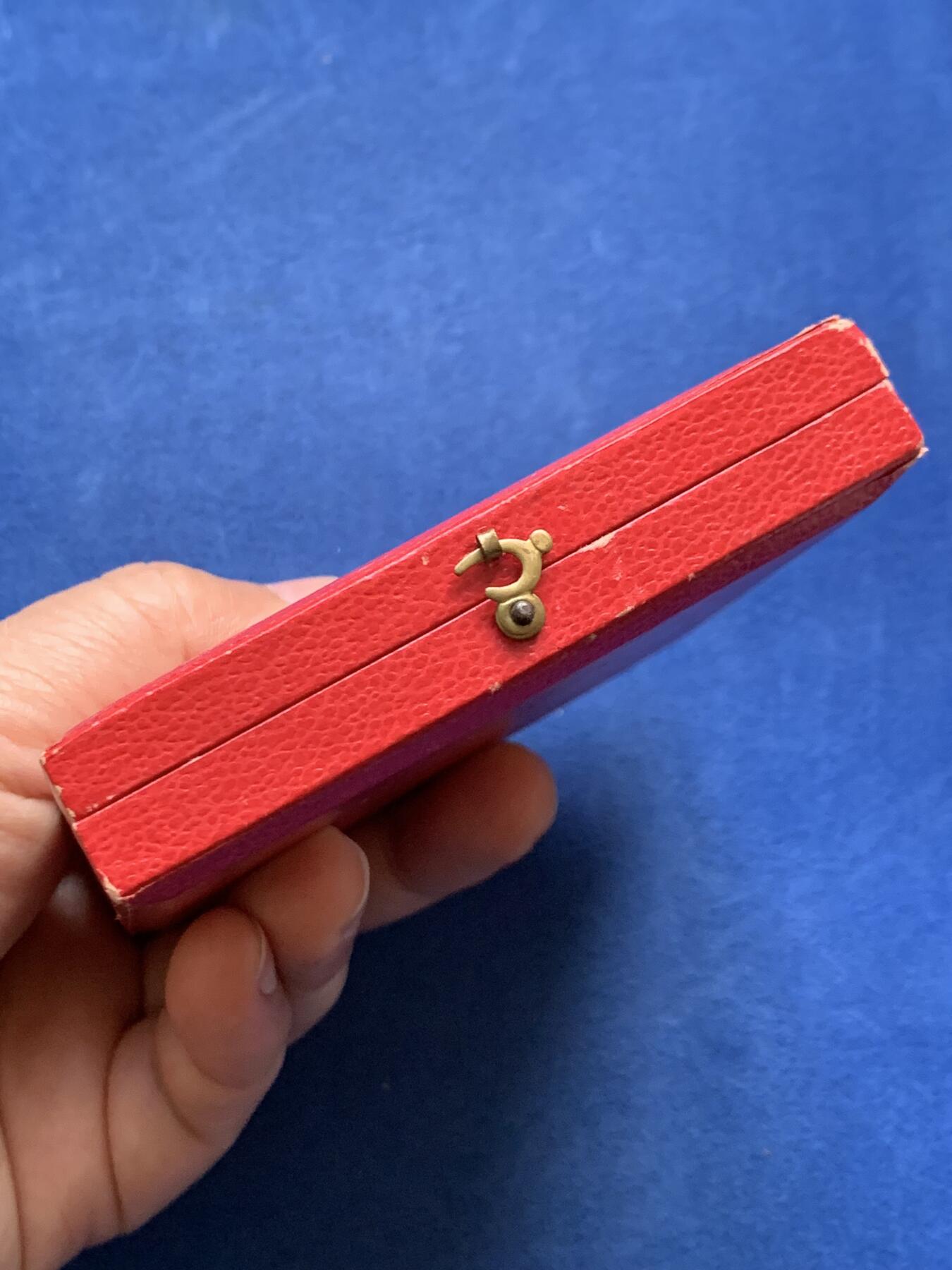 《竞宝斋》第478场 周日，周一 2场连拍 （全场包邮）欢迎送拍 法国陶瓷产品制造商联合会纪念大铜章 141.1克 68mm 丰饶角铜标 带盒