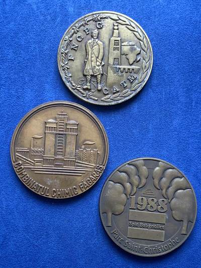 《竞宝斋》第478场 周日，周一 2场连拍 （全场包邮）欢迎送拍 - 三枚一组 欧洲大铜章 总重 375.6克 68-69.2mm