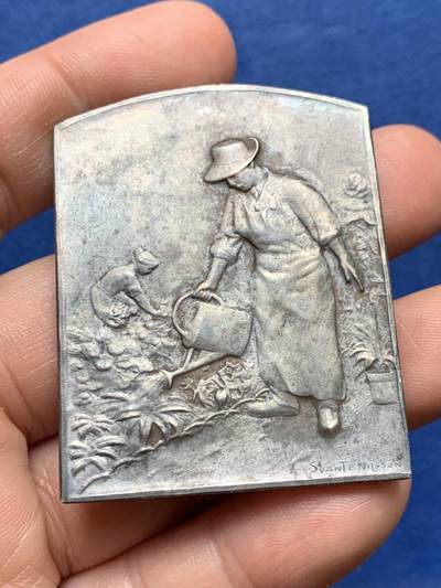 《竞宝斋》第478场 周日，周一 2场连拍 （全场包邮）欢迎送拍 - 法国园艺协会镀银铜质方章 55.55克 40.9*52.3mm 丰饶角铜标