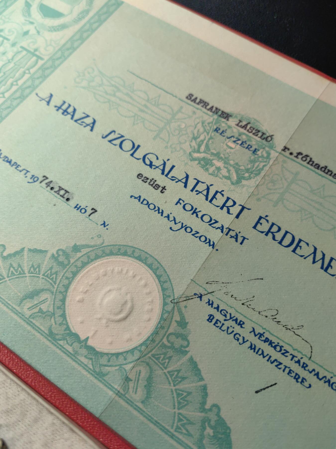 靖甫拍卖第九场 匈牙利银级为祖国服务勋章原盒带证