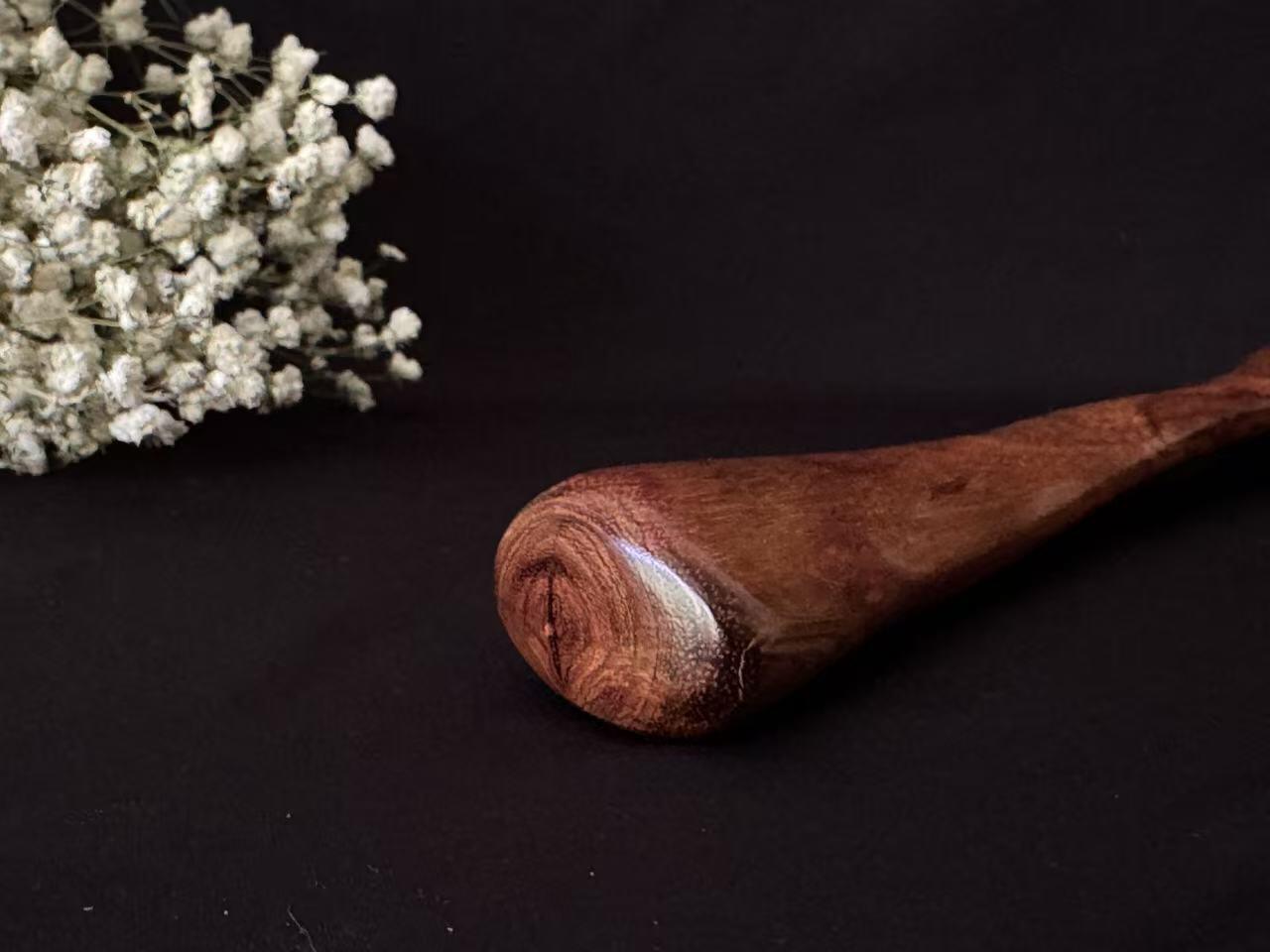 零元拍：NO.15海南黄花梨随形文玩把玩棍，尺寸长约：37CM