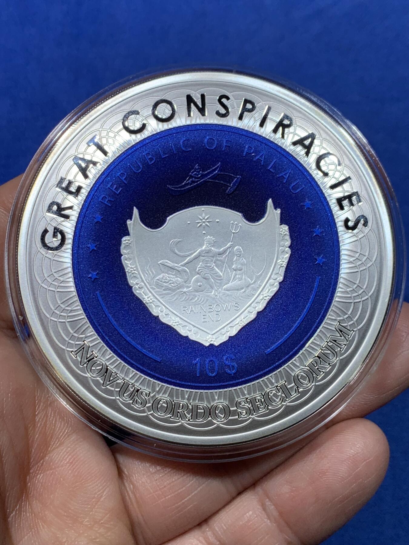 《竞宝斋》第478场 周日，周一 2场连拍 （全场包邮）欢迎送拍 帕劳2019年10元彩色精制银币 大阴谋系列-地平说（系列首枚） 2盎司999银 发行量500枚 盒证全