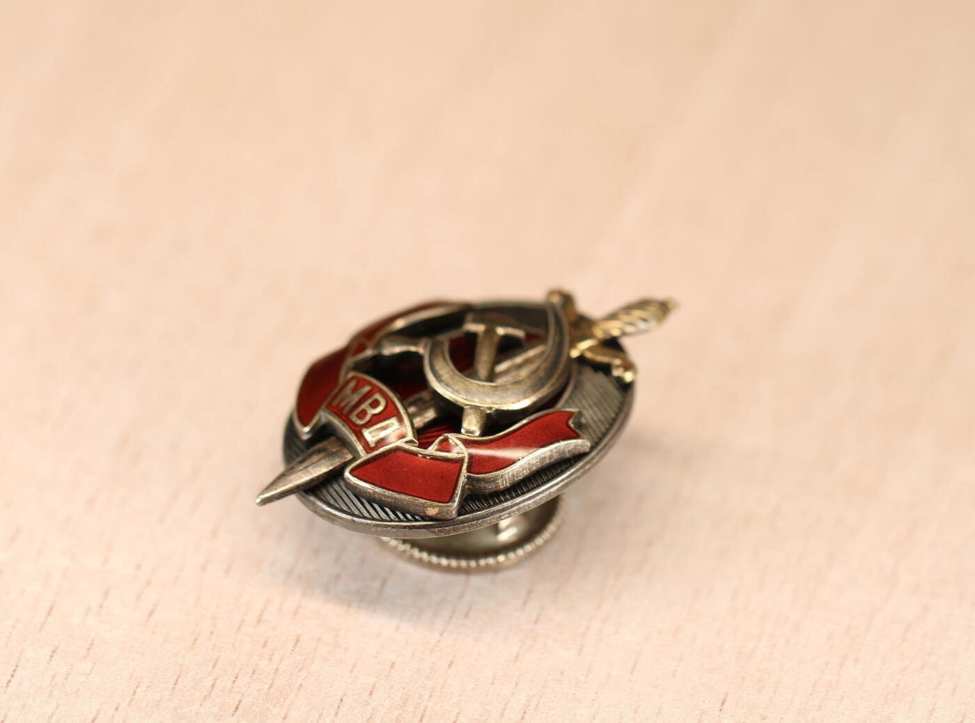 大猫徽章拍卖 第291期 苏联内务部荣誉成员证章 好品