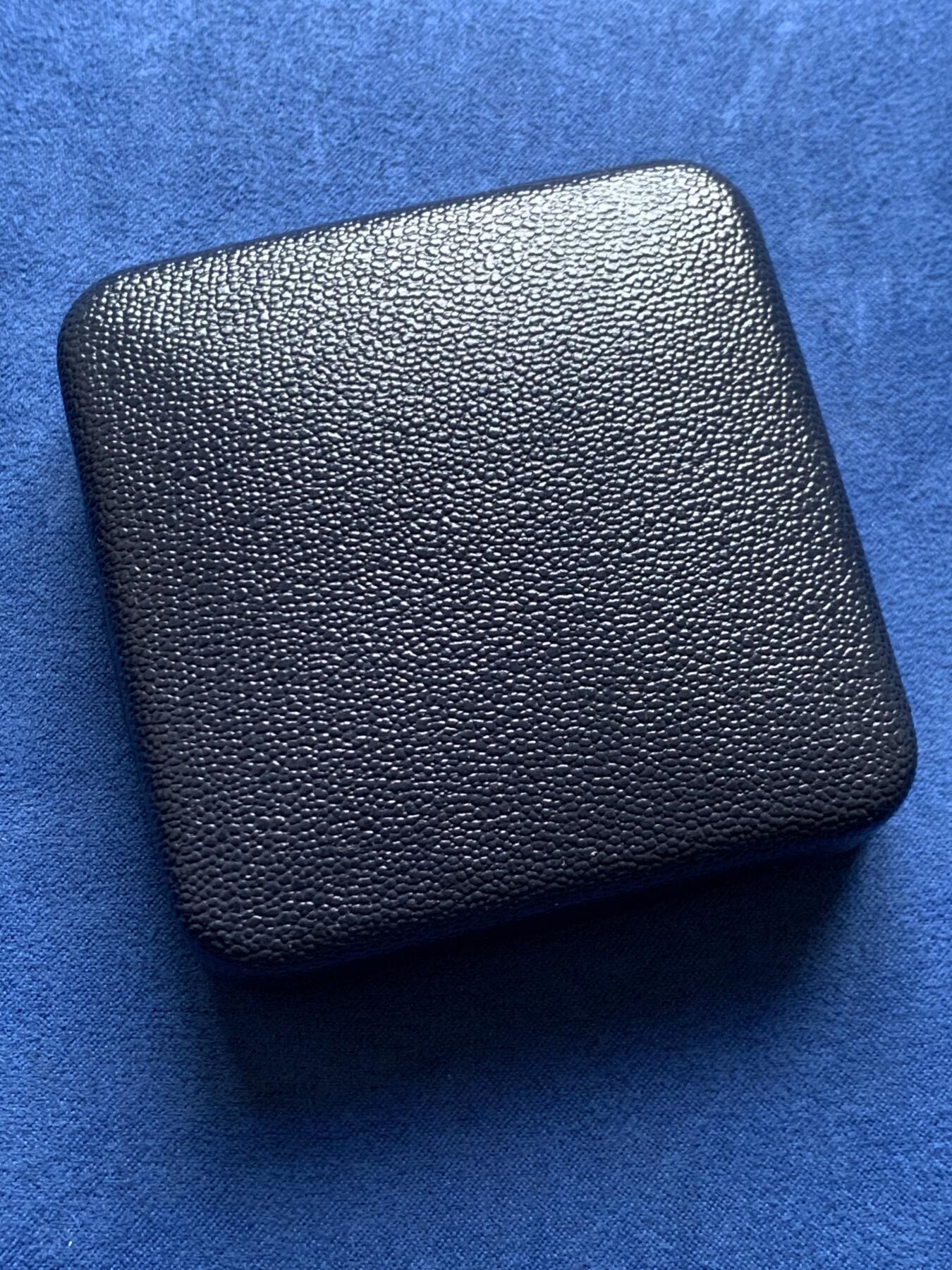 《竞宝斋》第478场 周日，周一 2场连拍 （全场包邮）欢迎送拍 德国卡尔斯鲁厄造币厂建成纪念银章 24.75克 40.2mm 好品带盒