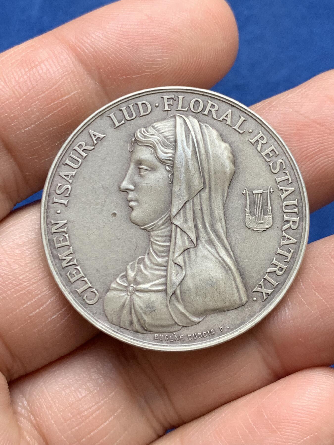 《竞宝斋》第478场 周日，周一 2场连拍 （全场包邮）欢迎送拍 法国1823年图卢兹花卉节银质代币，女诗人克莱蒙·伊索尔，22.7g，35.7mm，丰饶角边铭