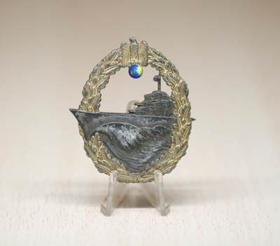 大猫徽章拍卖 第291期 - 珍爱和平 德三驱逐舰作战勋章（Destroyer War Badge）厂标 S.H.u.Co. 品相还可以 别针等都完好