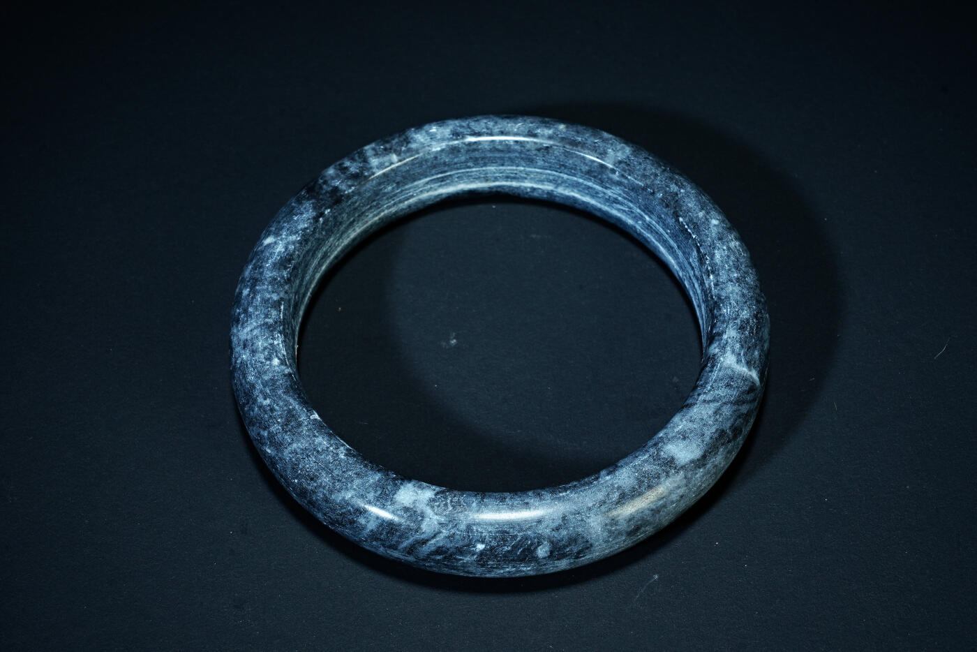 上海都达杂项专场六十八【全场包邮】 天然墨玉手镯95-141