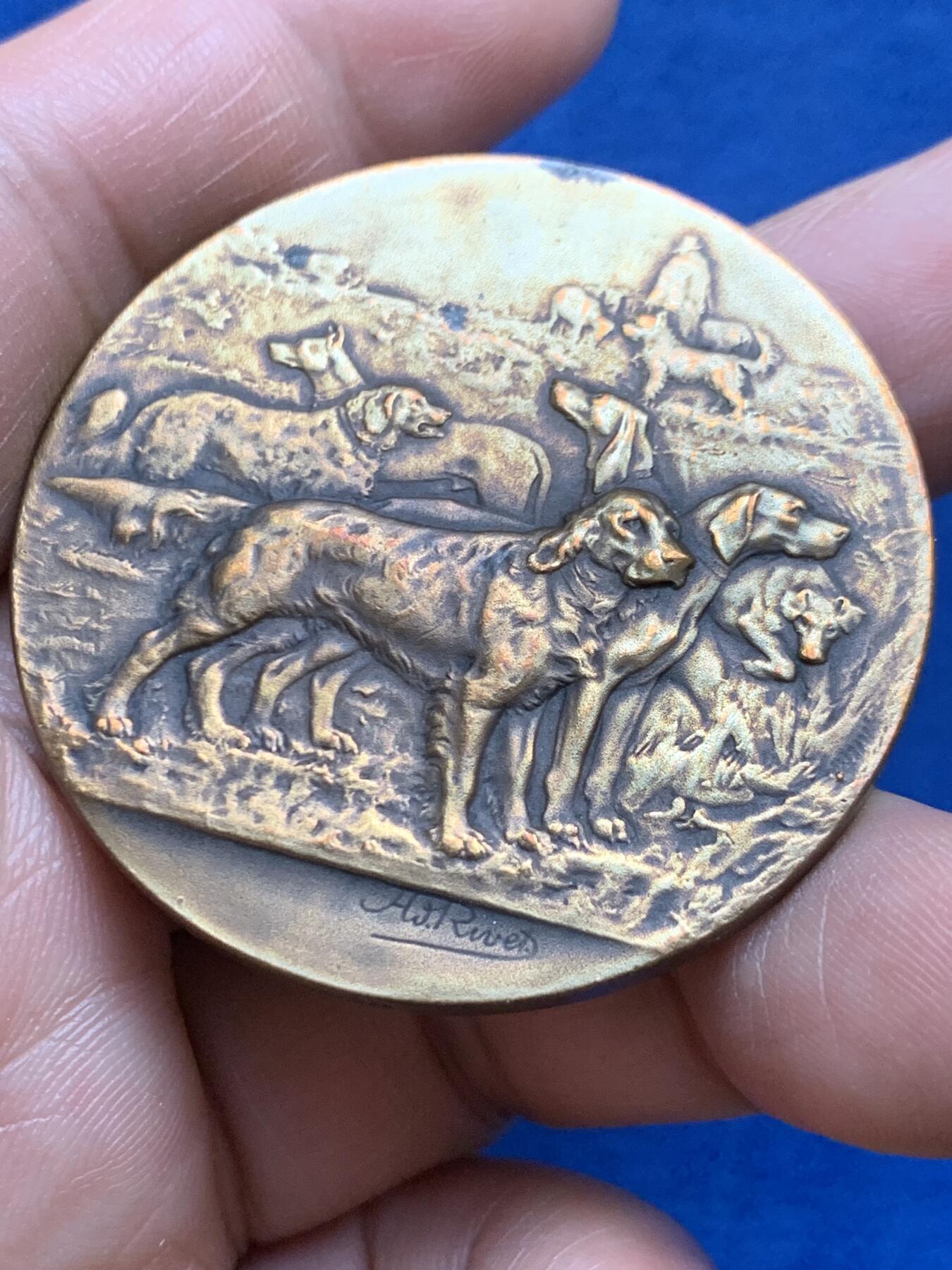 《竞宝斋》第478场 周日，周一 2场连拍 （全场包邮）欢迎送拍 法国波尔多犬类博览会纪念铜章 42.8克 45.1mm 三角铜标