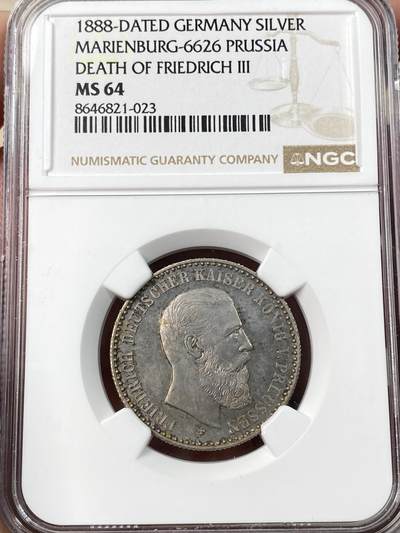 万国钱币拍卖第064期 - NGC MS64 1888年德国普鲁士腓特烈三世三皇之年逝世纪念银章 法兰克福老藏出品 君悦淡五彩包浆极美 罕见收藏级