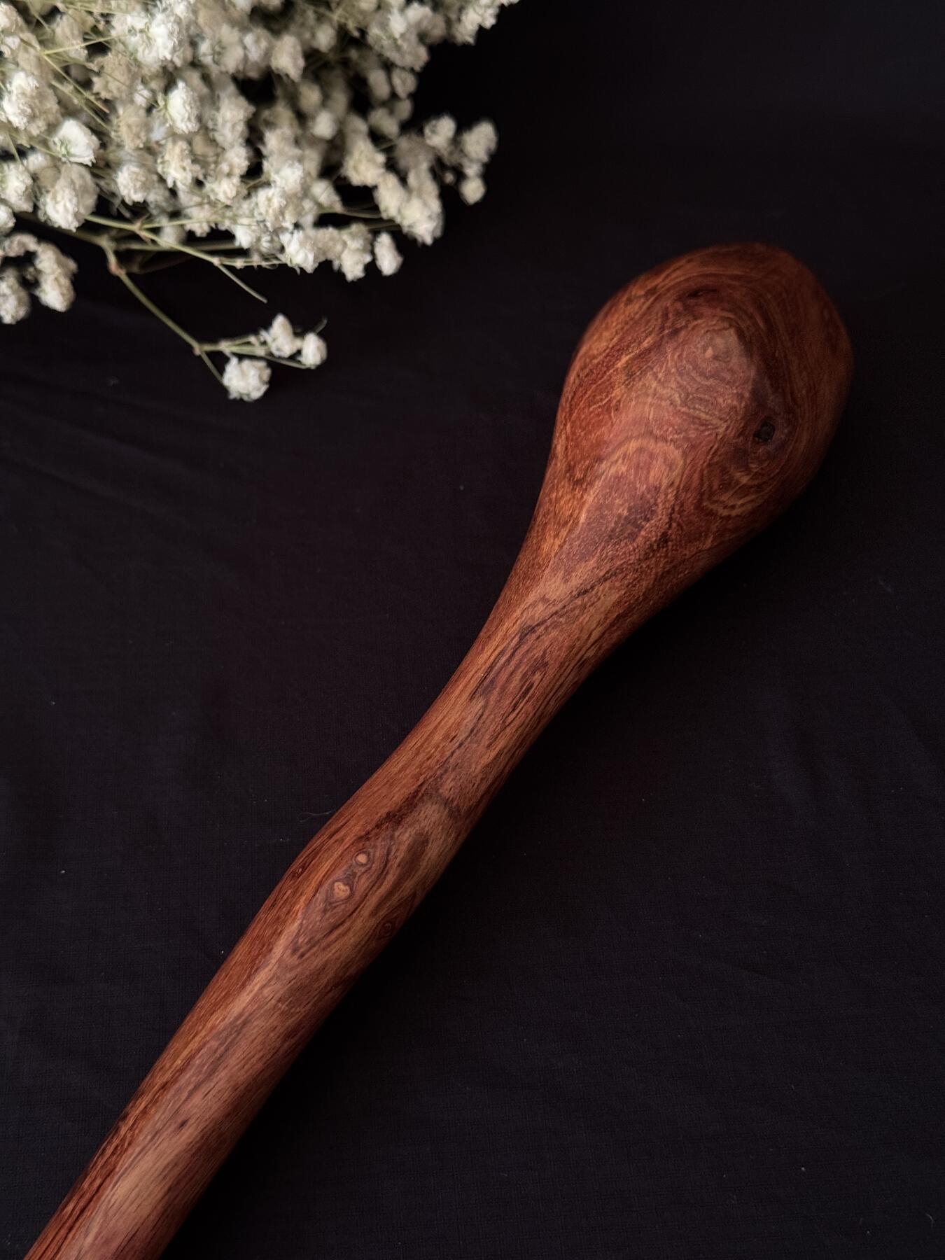 零元拍：NO.16海南黄花梨随形文玩把玩棍，尺寸长约：34CM