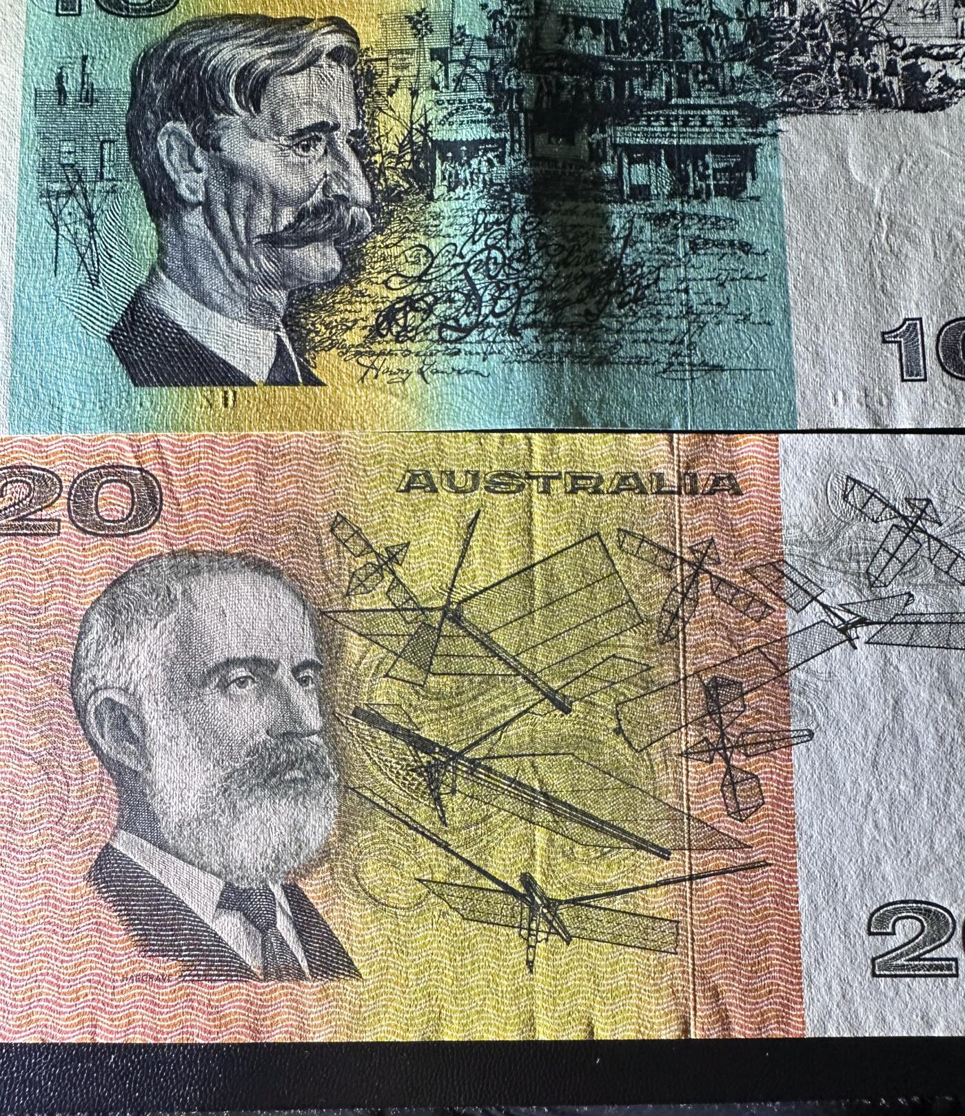 《外钞收藏家》第六百二十四期（精品场）（长期征集拍品、欢迎藏友们联系合作） 澳大利亚5、10、20澳元 各两张一起 基本都是AU品相