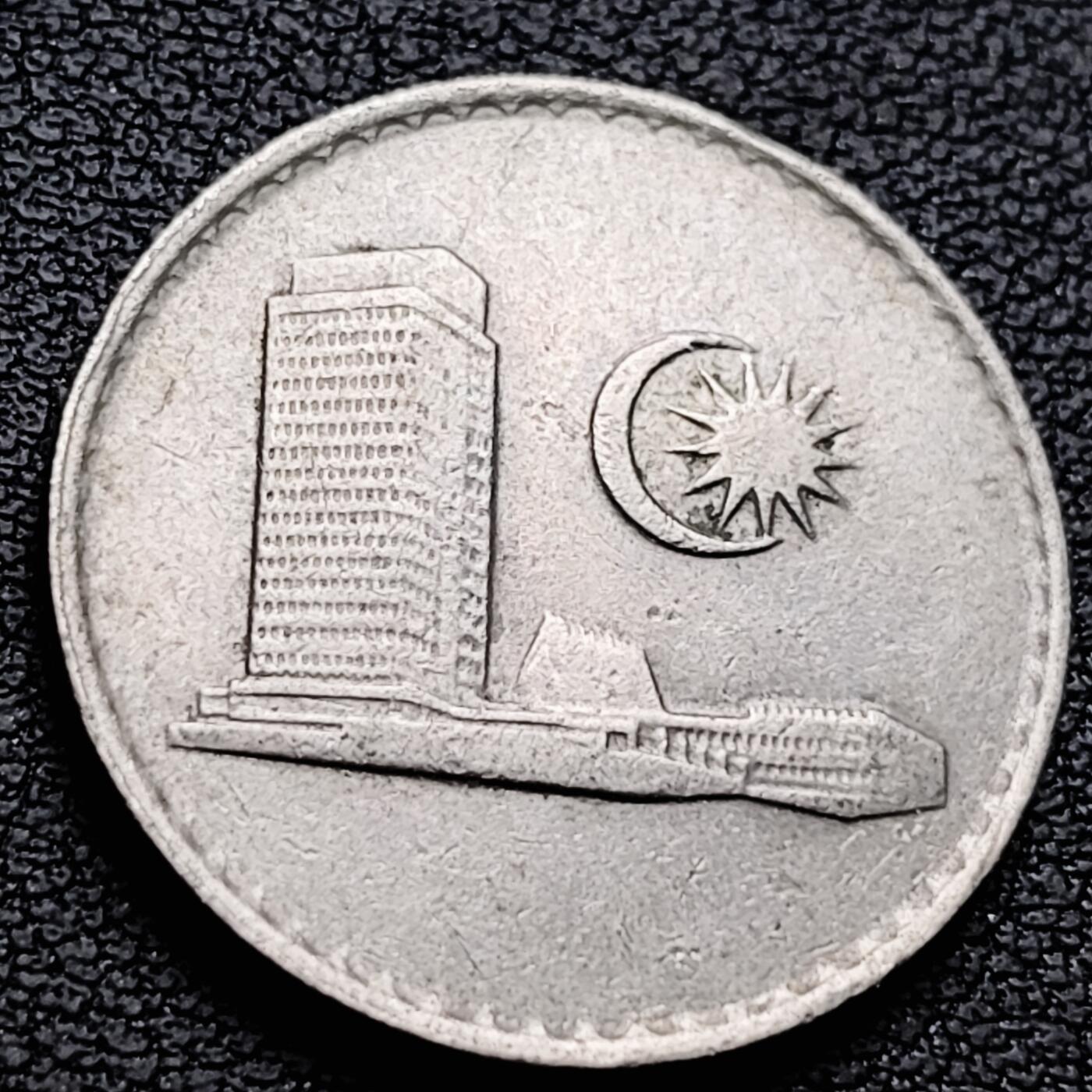 泉币菌-第221场-拍品多 请提前出价 。