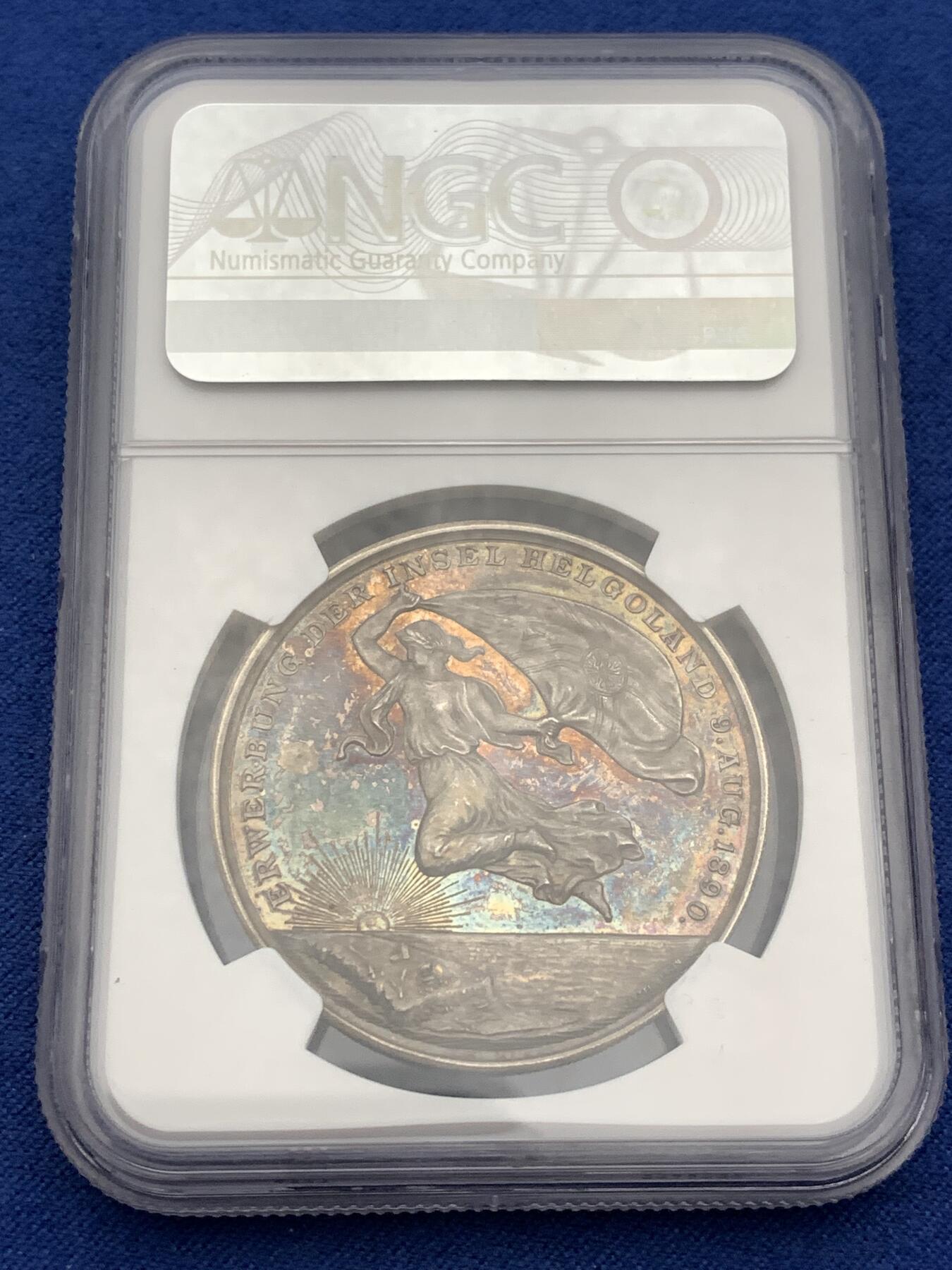 《竞宝斋》第478场 周日，周一 2场连拍 （全场包邮）欢迎送拍 NGC MS62 德国1890赫尔戈兰群岛纳入帝国版图纪念大银章 罕见品种 火烧云五彩镜面喷砂质感 38MM