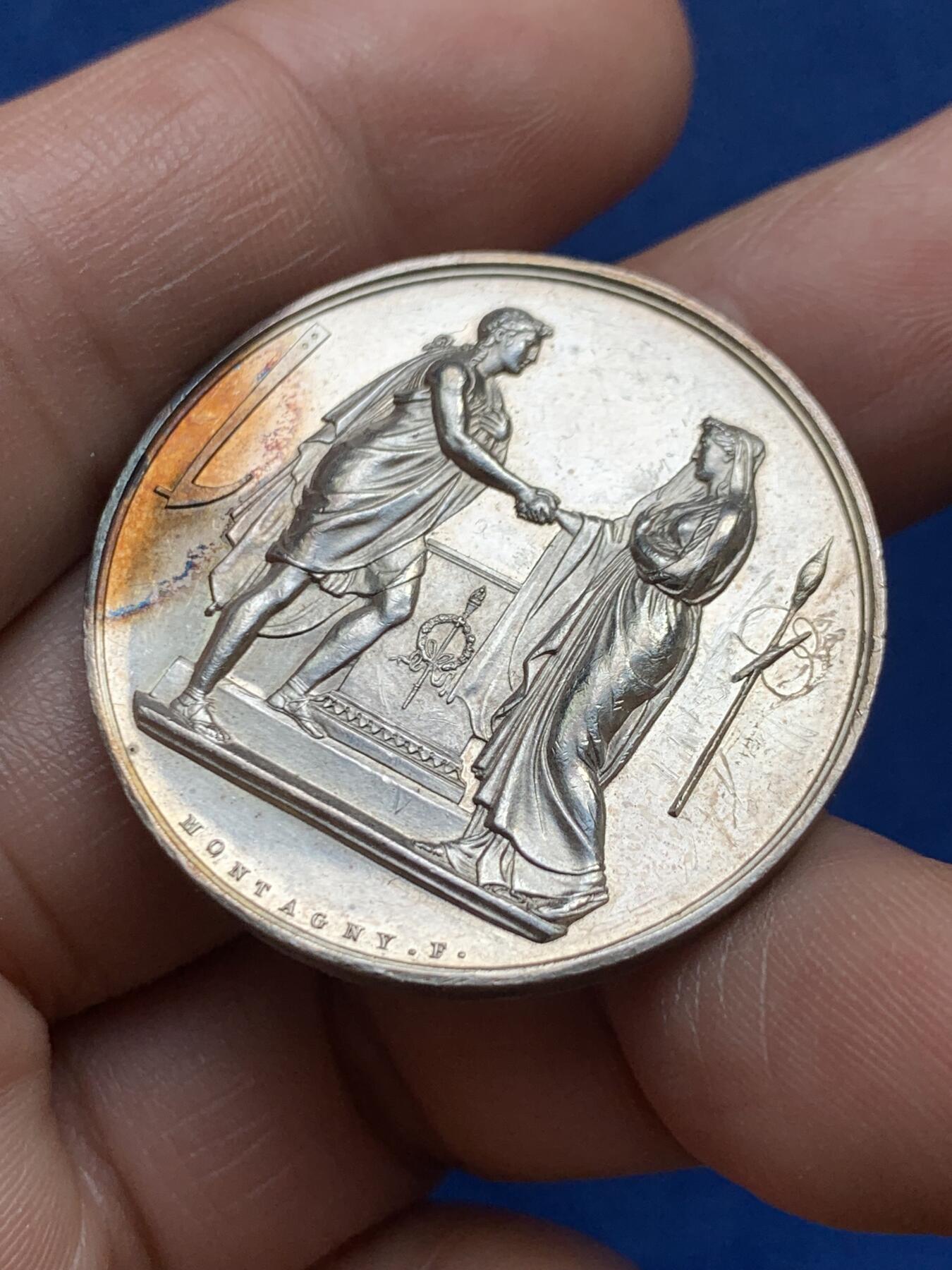 《竞宝斋》第478场 周日，周一 2场连拍 （全场包邮）欢迎送拍 法国1898年结婚纪念银章 34.3mm 18.6克 油灯边铭