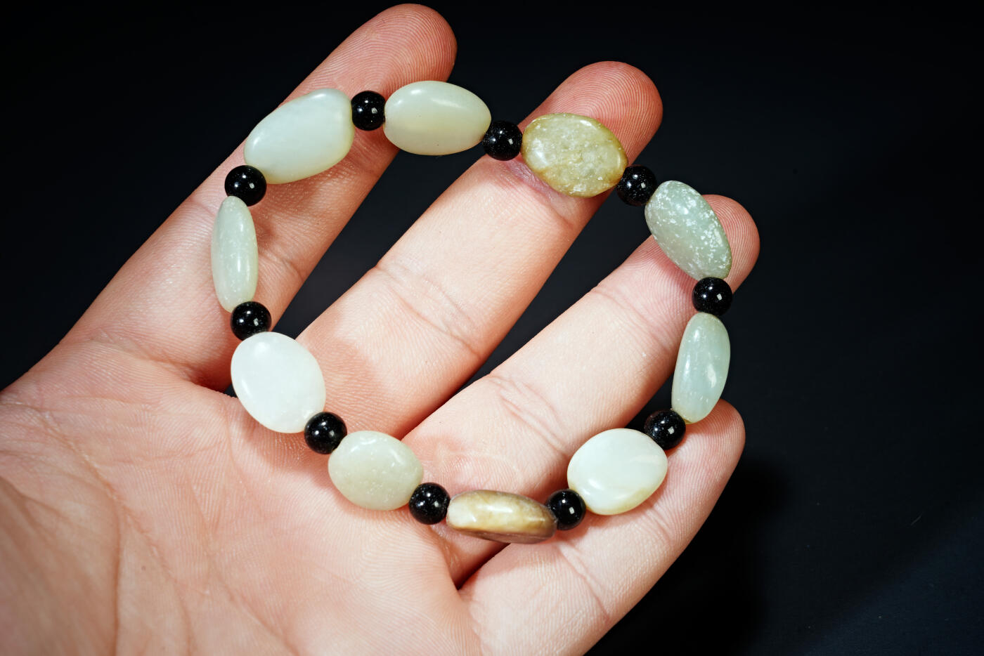 上海都达杂项专场六十八【全场包邮】 天然和田玉籽料手串95-144