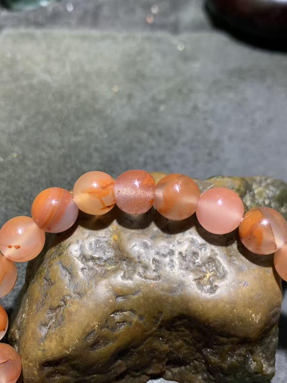 精美川料南红玛瑙荔枝冻飘红单圈手串一条