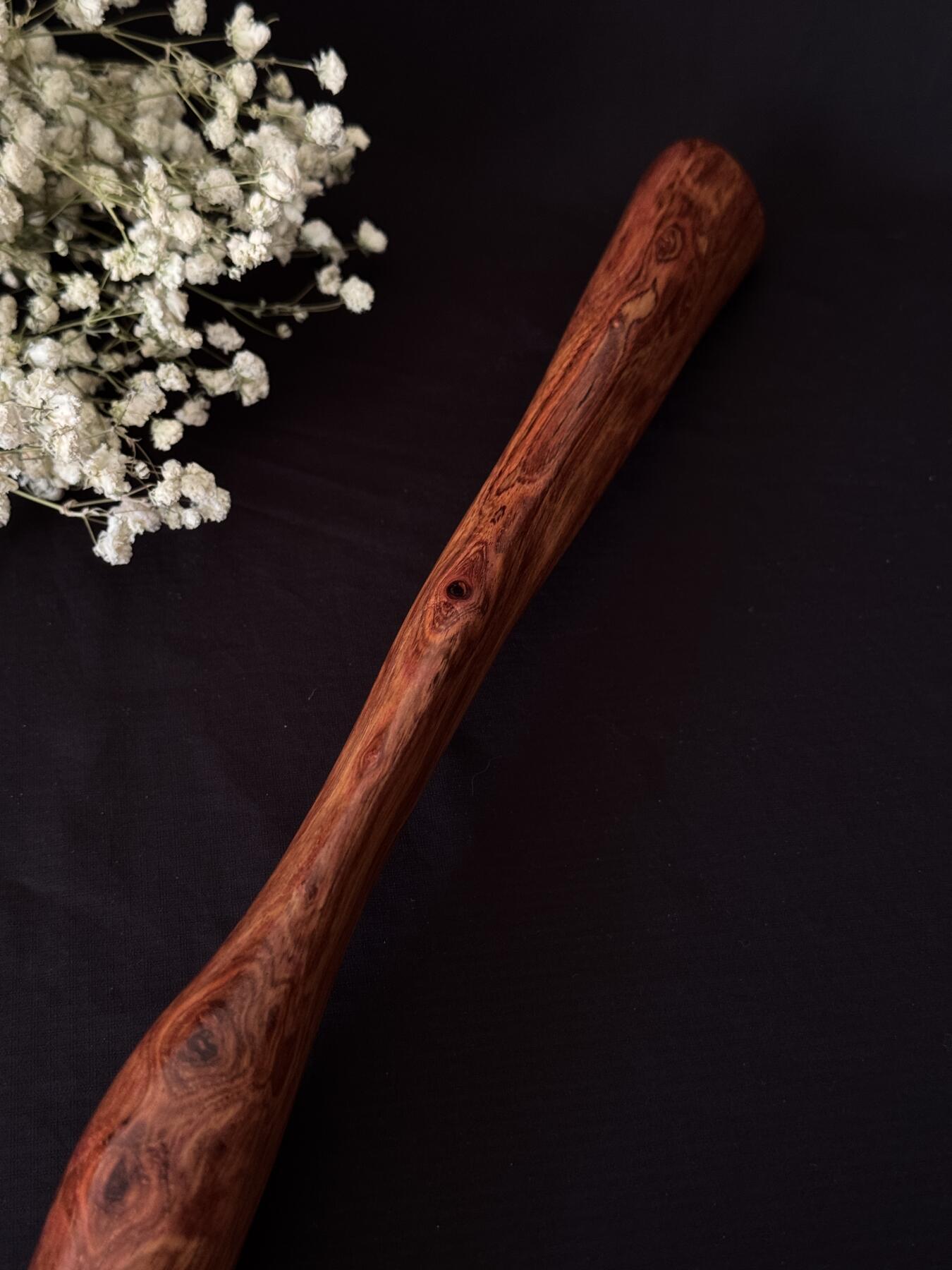 零元拍：NO.15海南黄花梨随形文玩把玩棍，尺寸长约：37CM