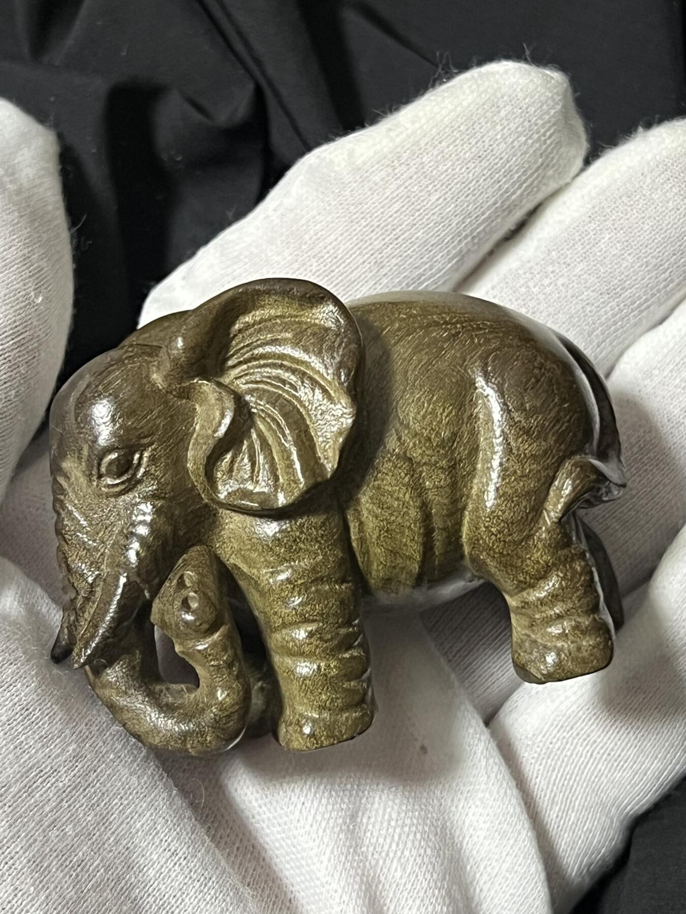 零元拍：金丝楠 阴沉木 太平有象 雕件手把件，满手留香金丝流溢。67/38/48.5MM