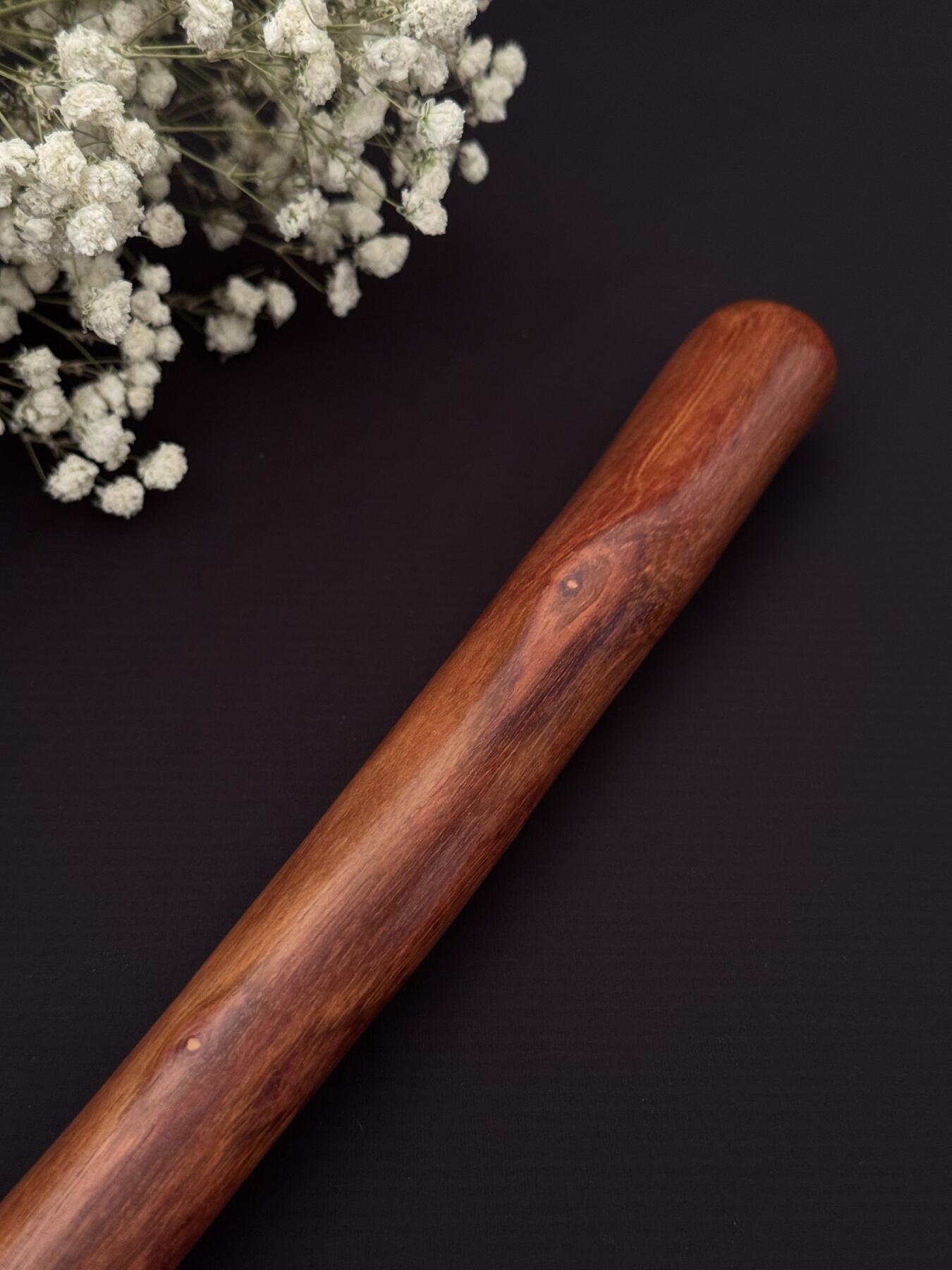 零元拍：NO.12海南黄花梨随形文玩把玩棍，尺寸长约：36CM