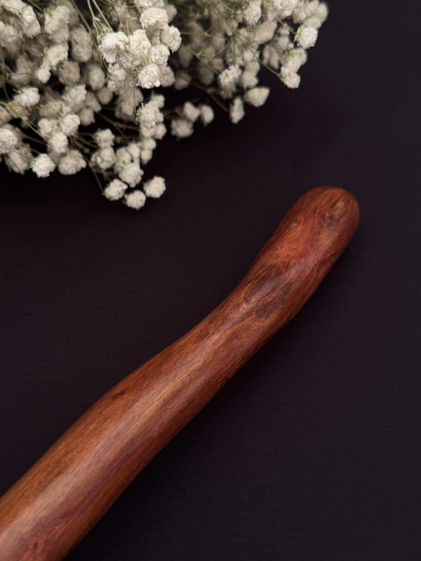 零元拍：NO.12海南黄花梨随形文玩把玩棍，尺寸长约：36CM