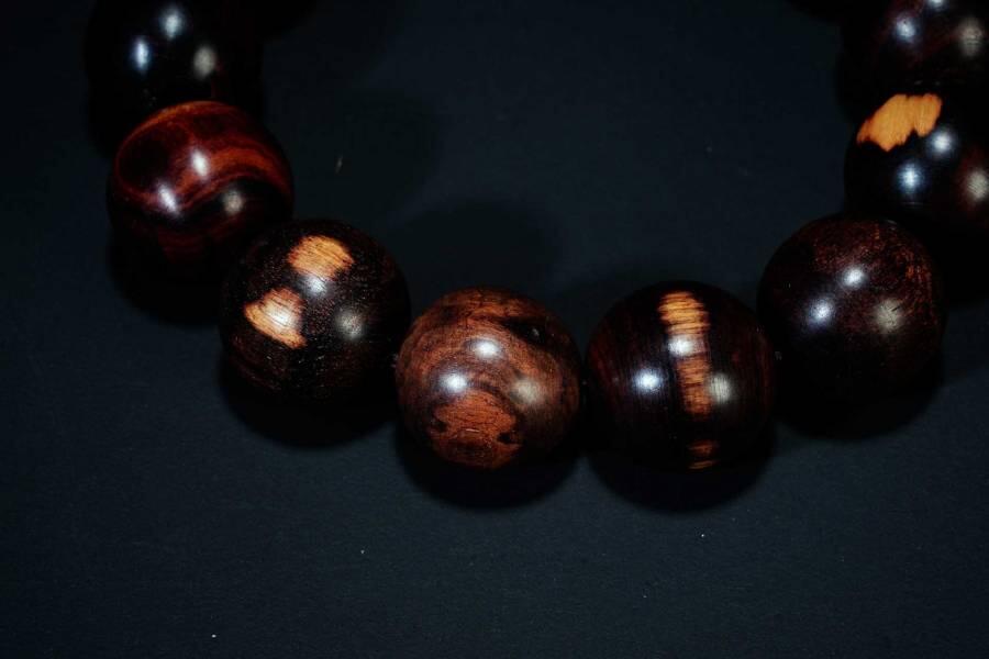 上海都达杂项专场六十八【全场包邮】 海南黄花梨虎皮纹1.8圆珠手串 附鉴定证书95-281