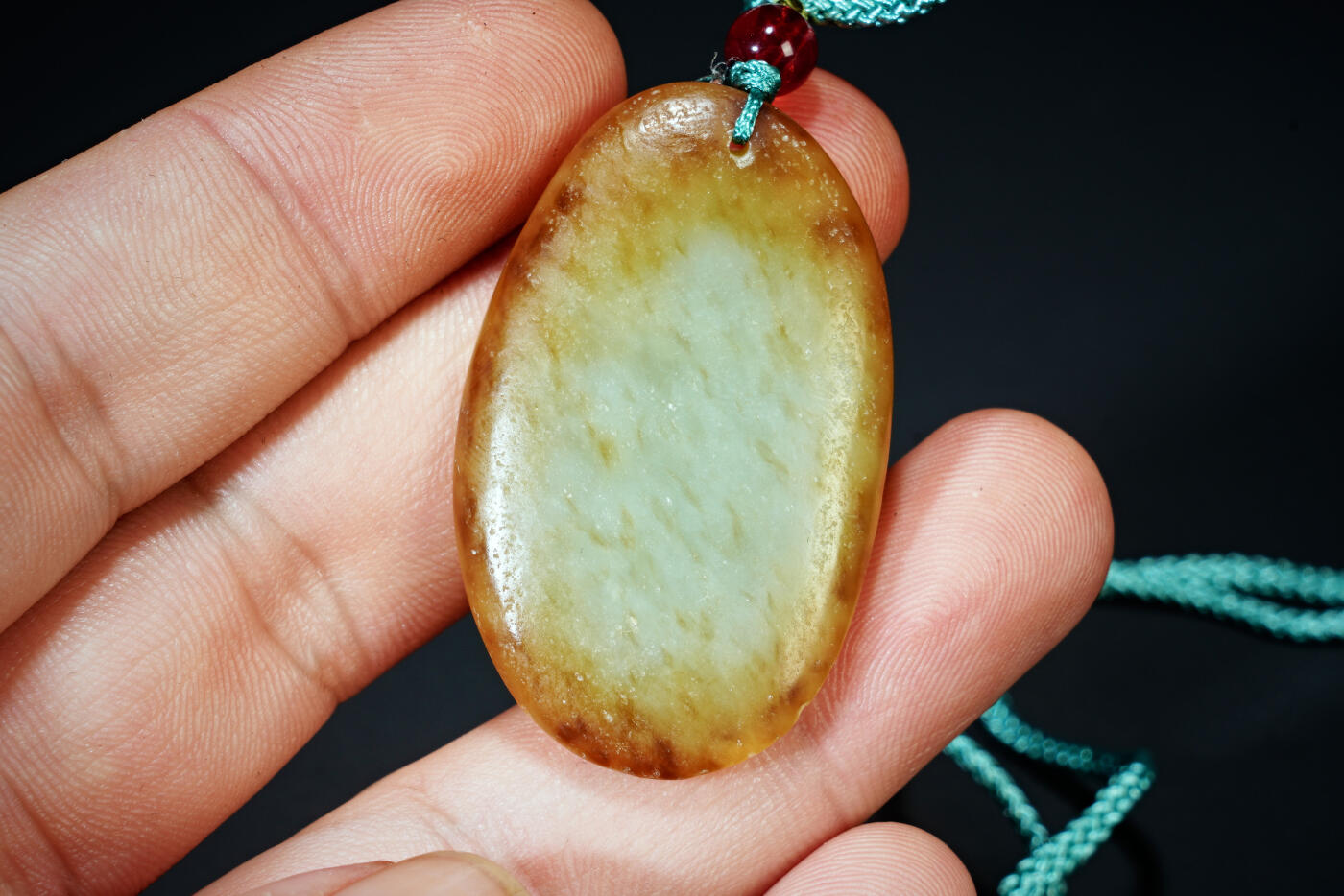 上海都达杂项专场六十八【全场包邮】 天然和田玉精雕《持莲观音》挂件95-163