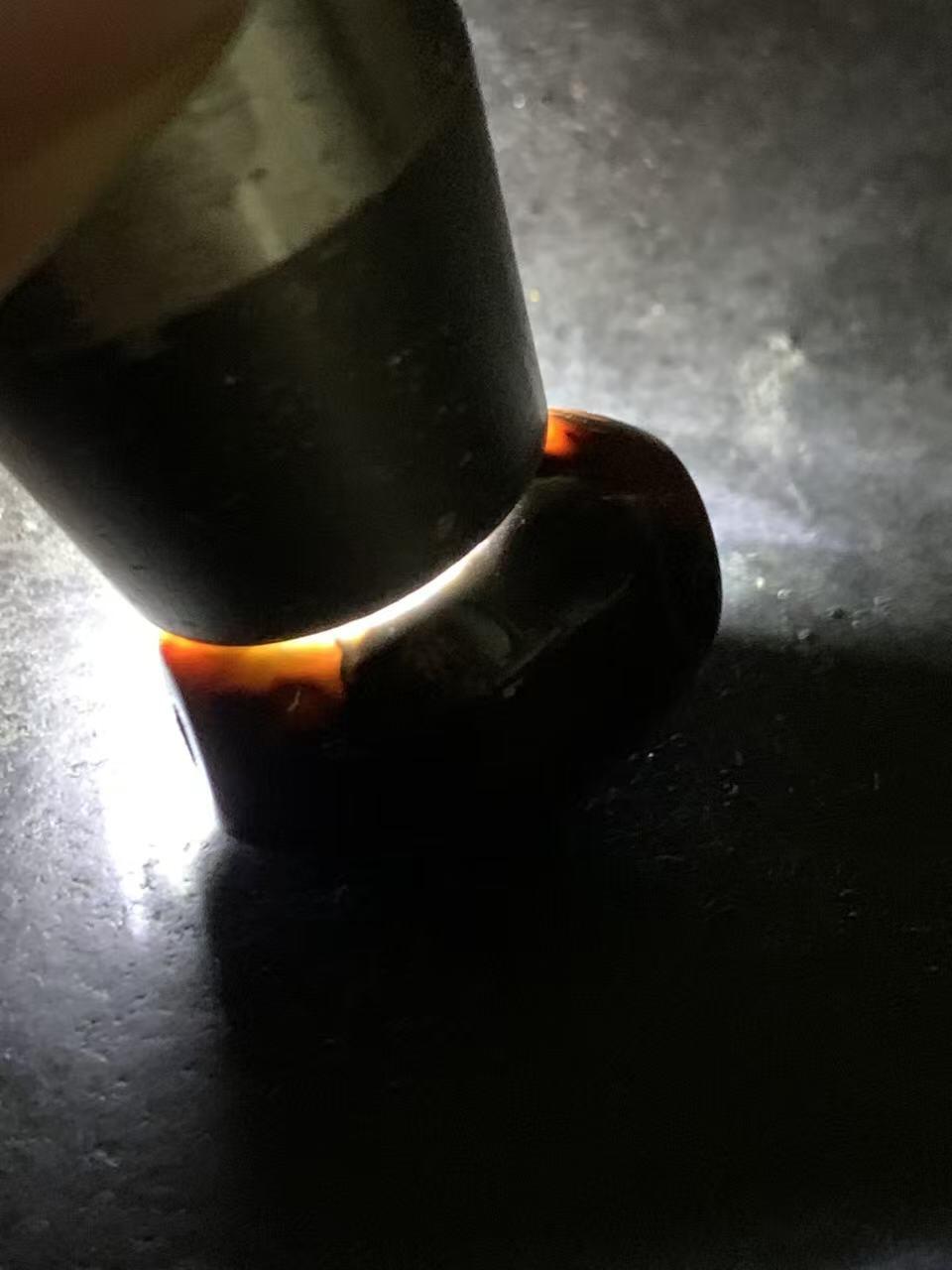 精美经典红黑配色战国红玛瑙随形勒子一颗！