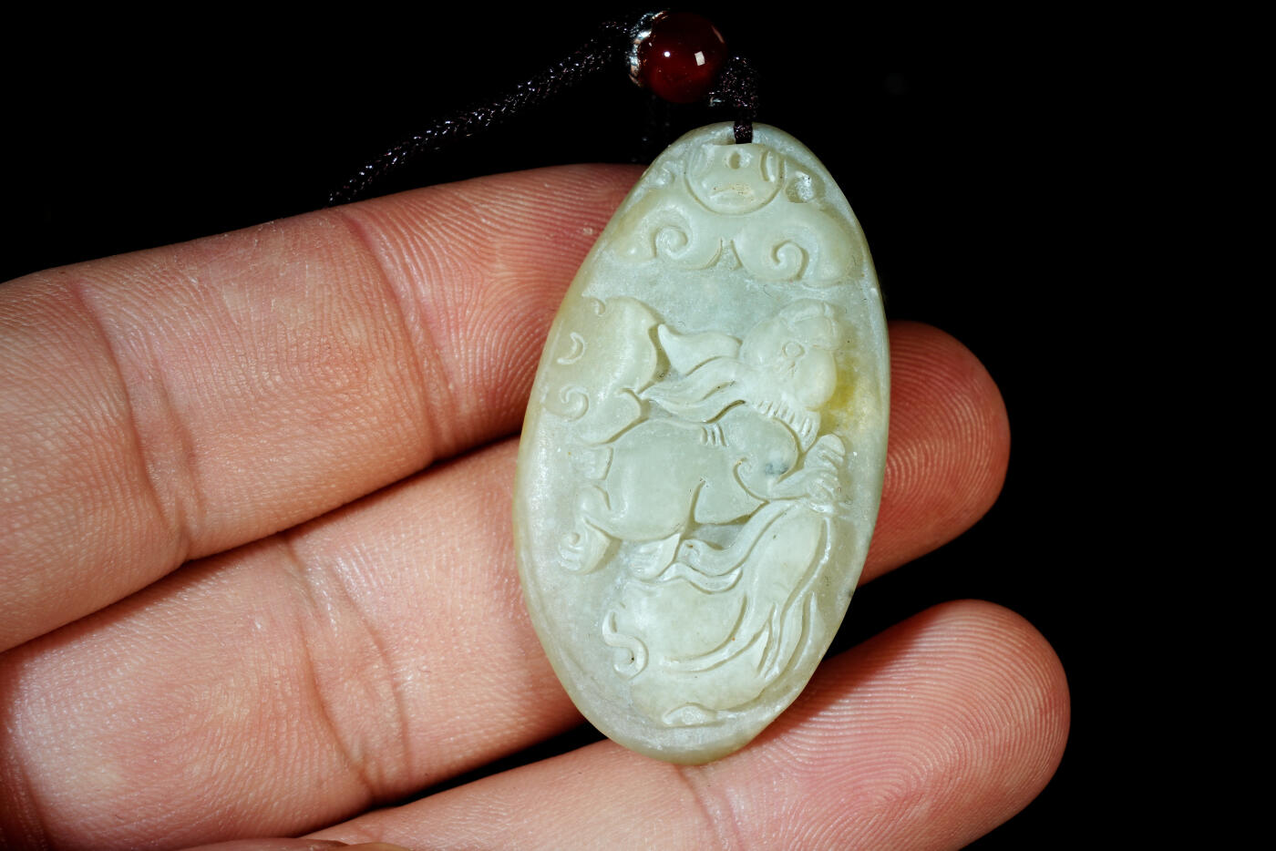 上海都达杂项专场六十八【全场包邮】 天然和田玉精雕《玉兔送财》挂件95-161