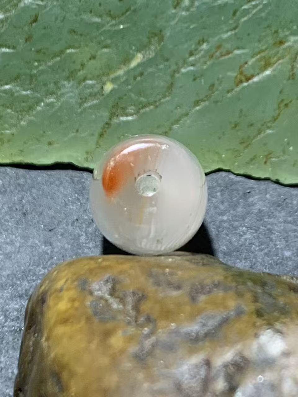 川料南红玛瑙荔枝冻飘红通货桶珠一颗！