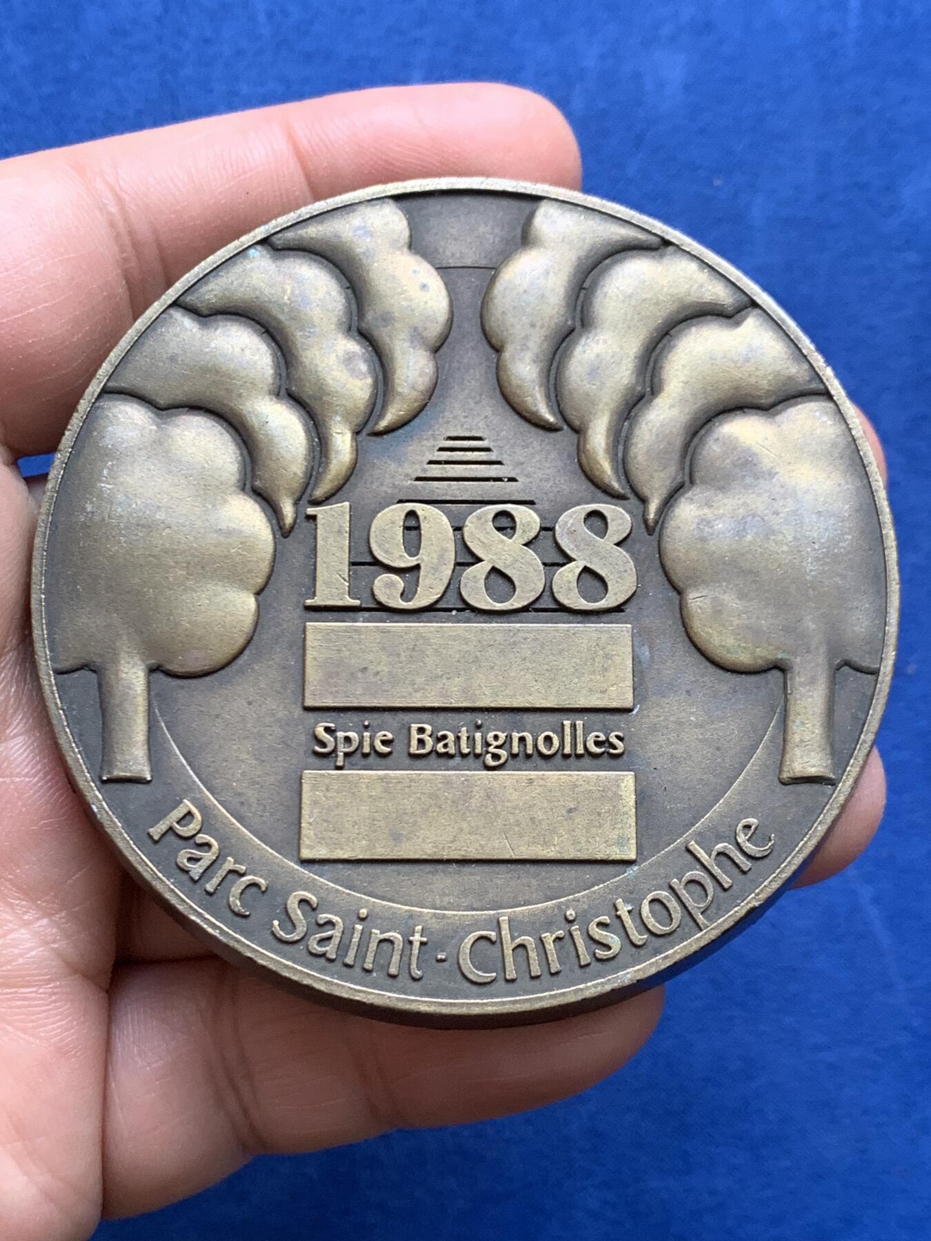 《竞宝斋》第478场 周日，周一 2场连拍 （全场包邮）欢迎送拍 三枚一组 欧洲大铜章 总重 375.6克 68-69.2mm