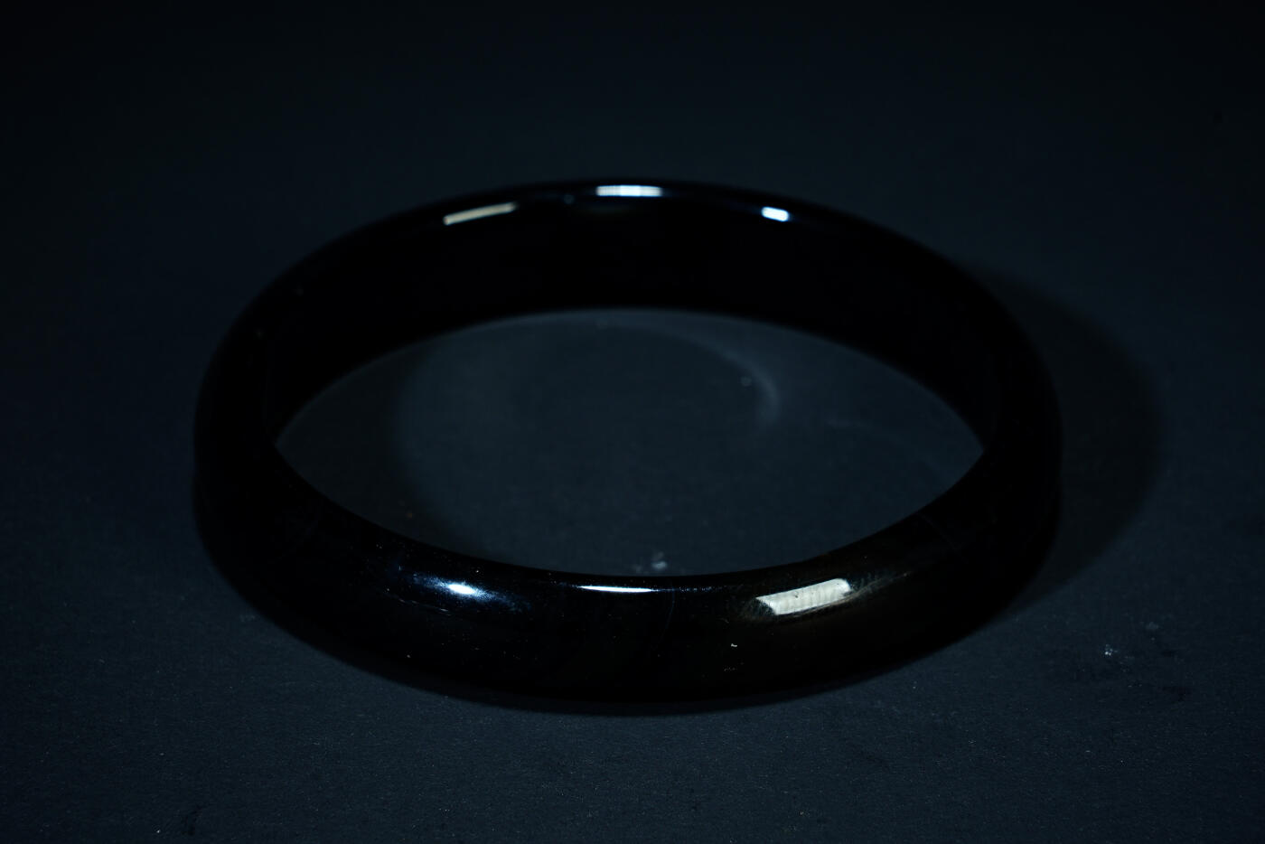 上海都达杂项专场六十八【全场包邮】 天然墨玉手镯95-142