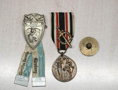 大猫徽章拍卖 第291期 - 左一巴伐利亚1874年拜耳战争联盟奖章，中间1914德国一战老兵参战荣誉奖章勋章纪念章。右边苏联内务部用于苏联莫斯科大剧院的火漆章。